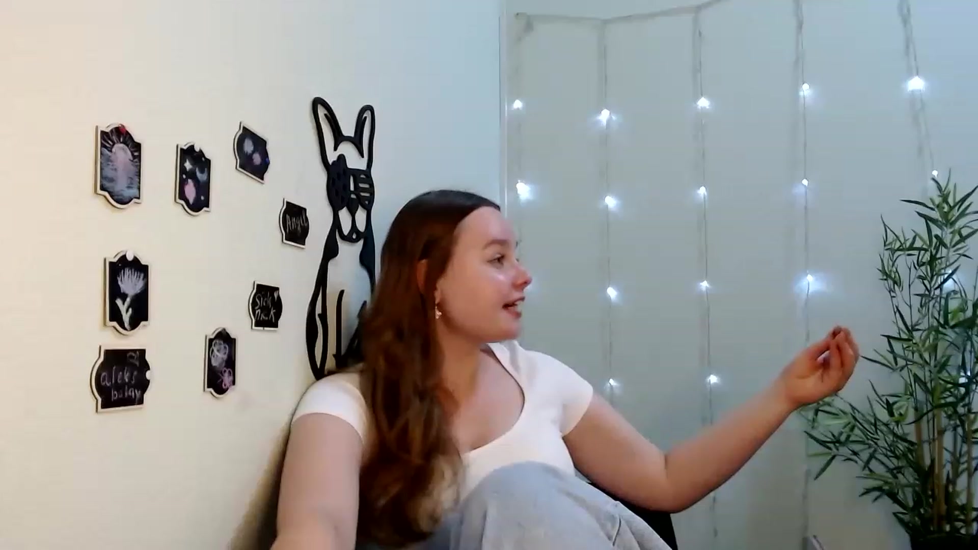 Gallery image thumbnail from Cold_Moon's myfreecams stream on, 06/11/2023, 15:16 image 18 of 20