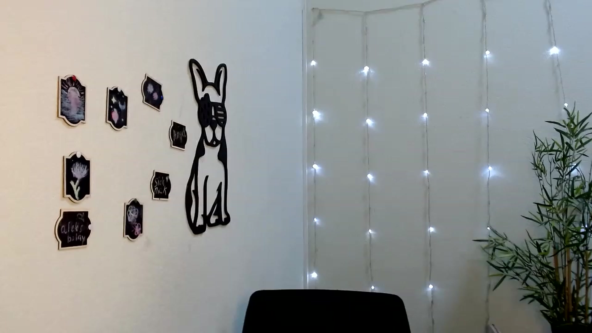 Gallery image thumbnail from Cold_Moon's myfreecams stream on, 06/11/2023, 15:16 image 15 of 20