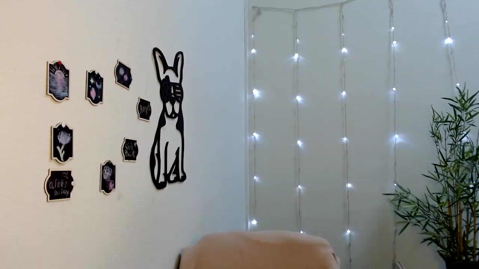 Gallery image thumbnail from Cold_Moon's myfreecams stream on, 06/11/2023, 15:16 image 11 of 20