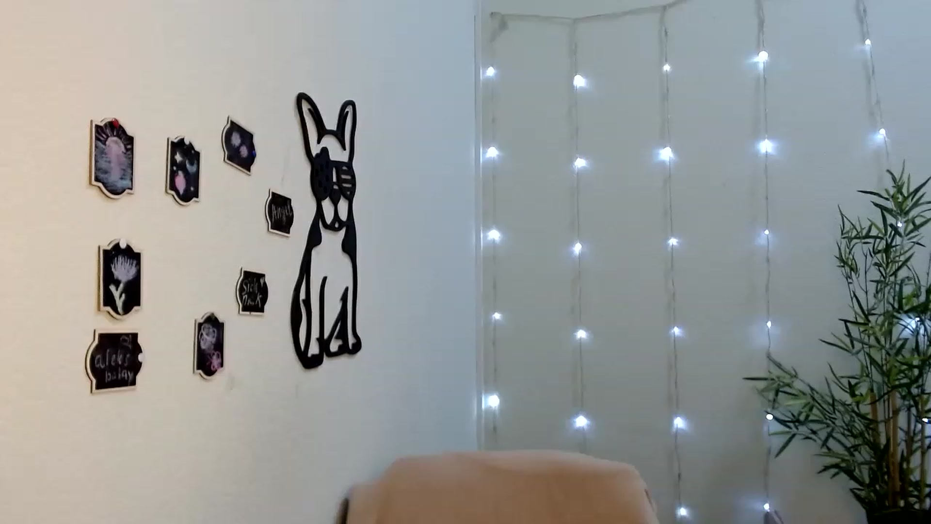 Gallery image thumbnail from Cold_Moon's myfreecams stream on, 06/11/2023, 15:16 image 5 of 20