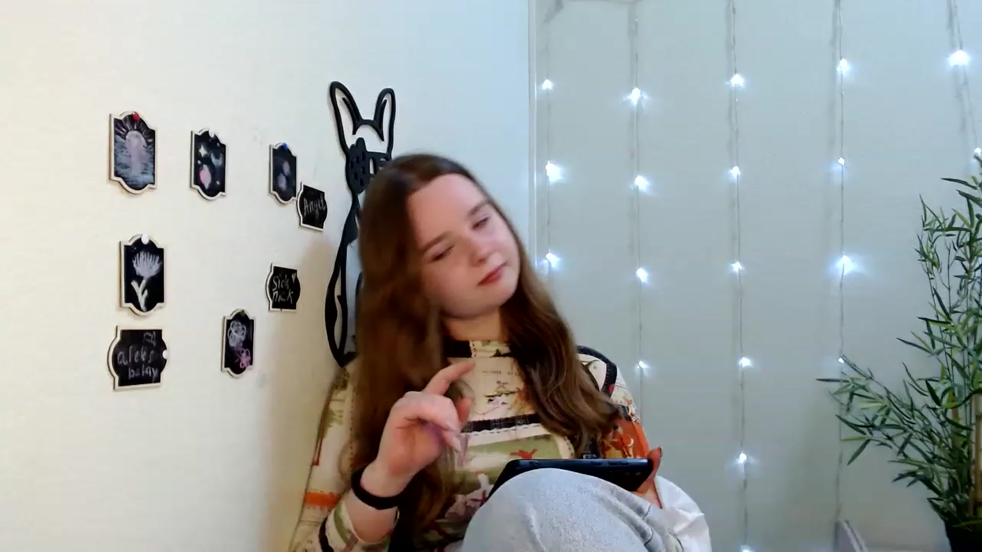 Gallery image thumbnail from Cold_Moon's myfreecams stream on, 06/13/2023, 16:53 image 19 of 20