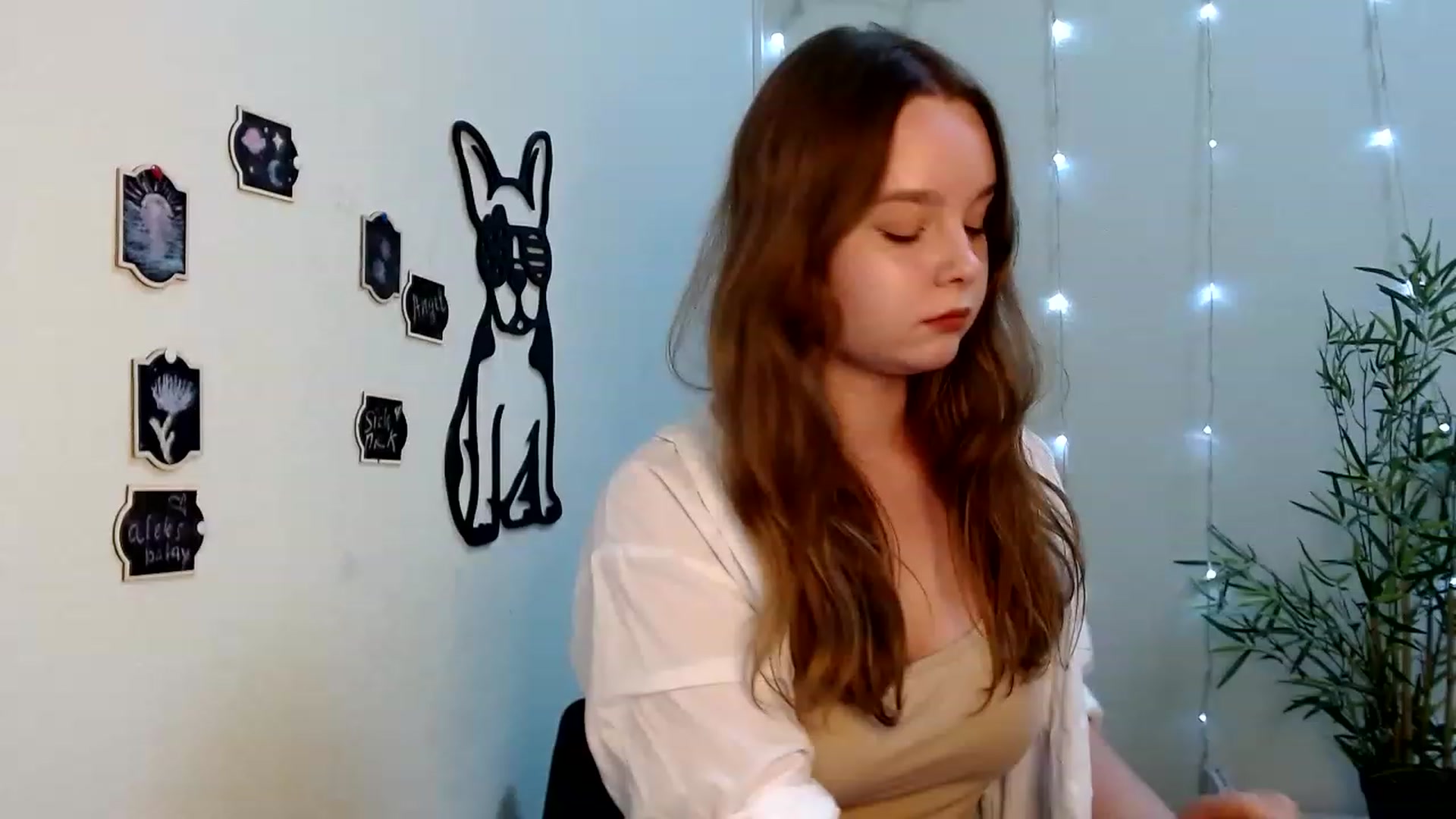 Gallery image thumbnail from Cold_Moon's myfreecams stream on, 06/16/2023, 14:01 image 10 of 20