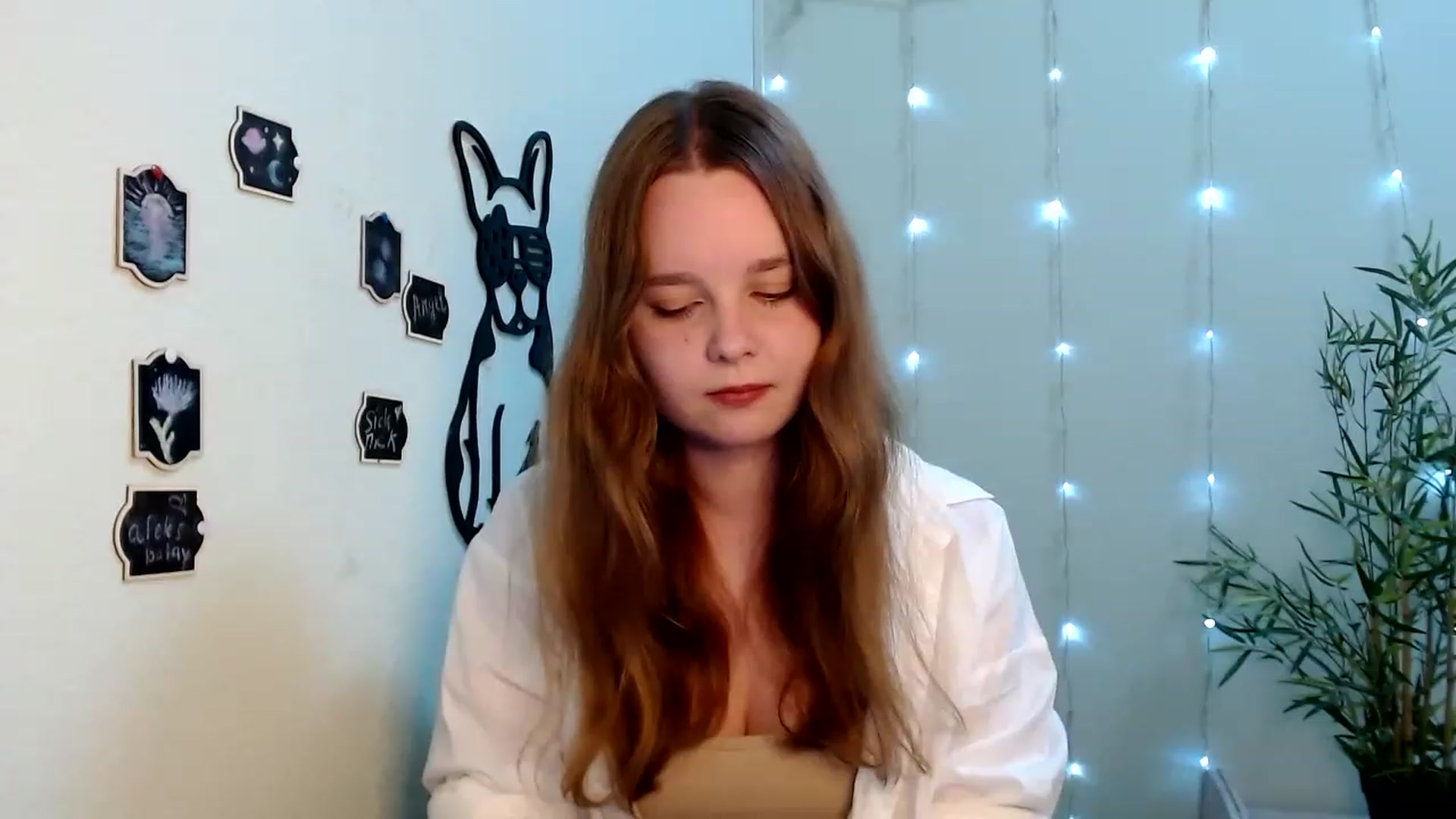 Gallery image thumbnail from Cold_Moon's myfreecams stream on, 06/16/2023, 14:01 image 18 of 20