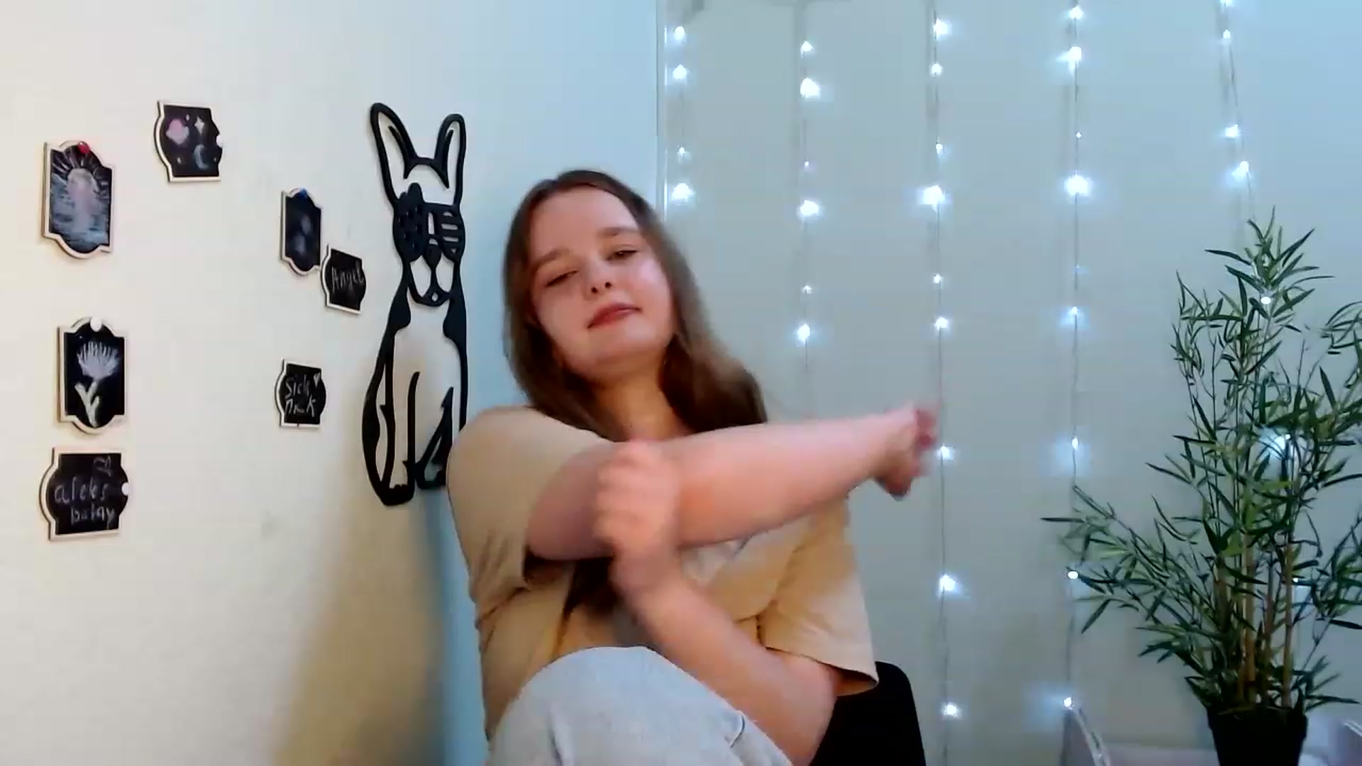 Gallery image thumbnail from Cold_Moon's myfreecams stream on, 06/16/2023, 16:58 image 13 of 20
