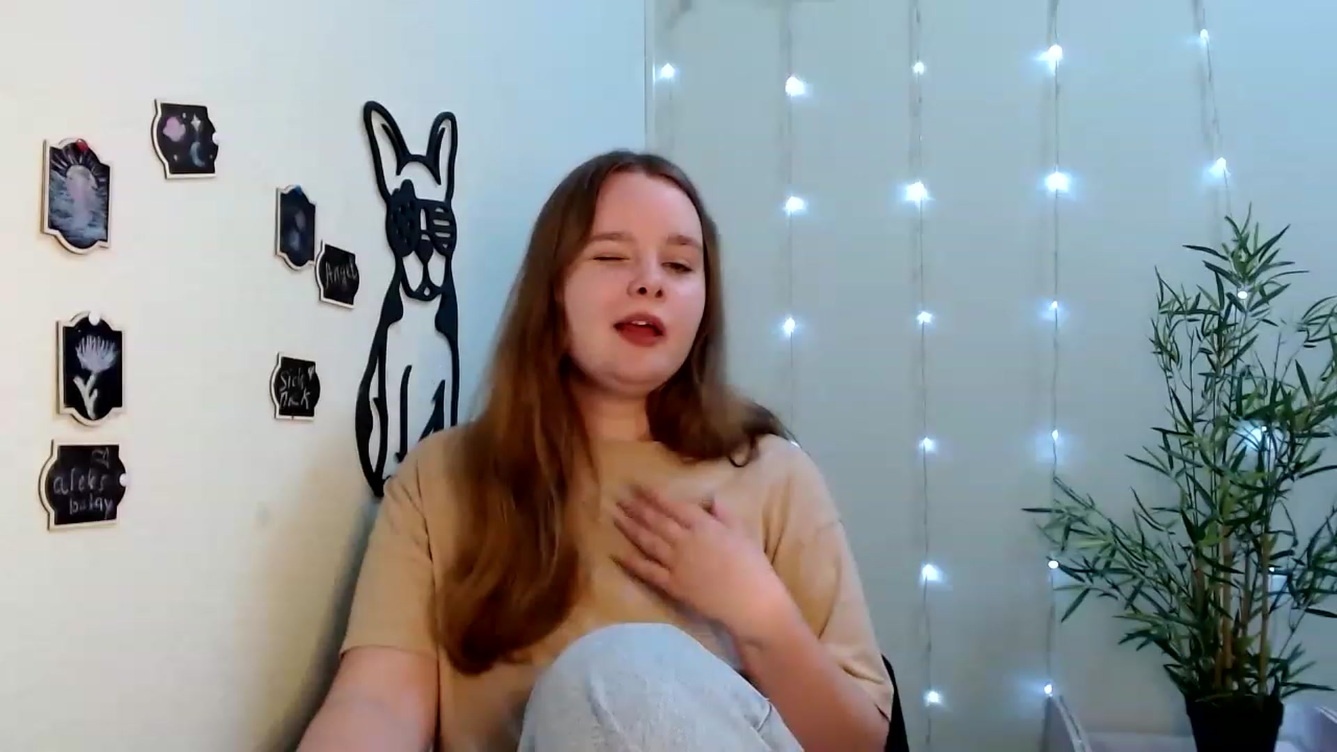 Gallery image thumbnail from Cold_Moon's myfreecams stream on, 06/16/2023, 16:58 image 14 of 20
