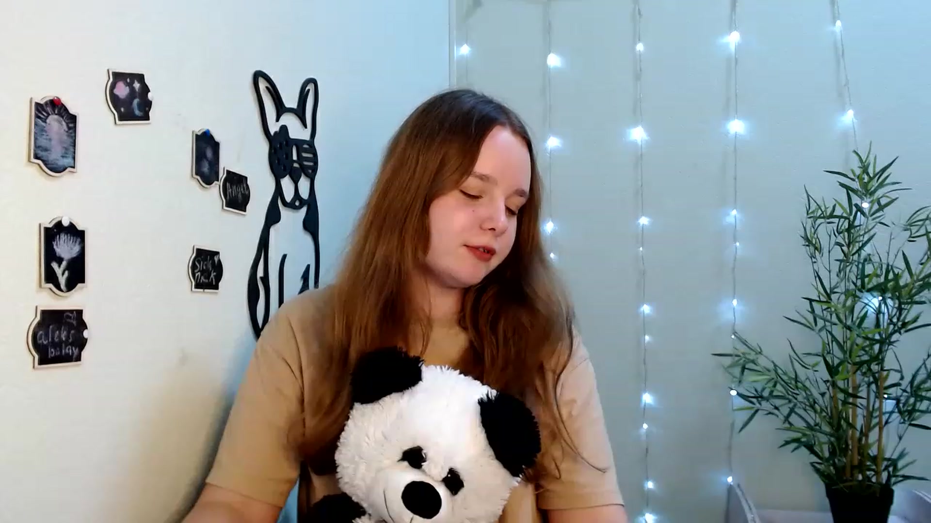 Gallery image thumbnail from Cold_Moon's myfreecams stream on, 06/16/2023, 16:58 image 15 of 20
