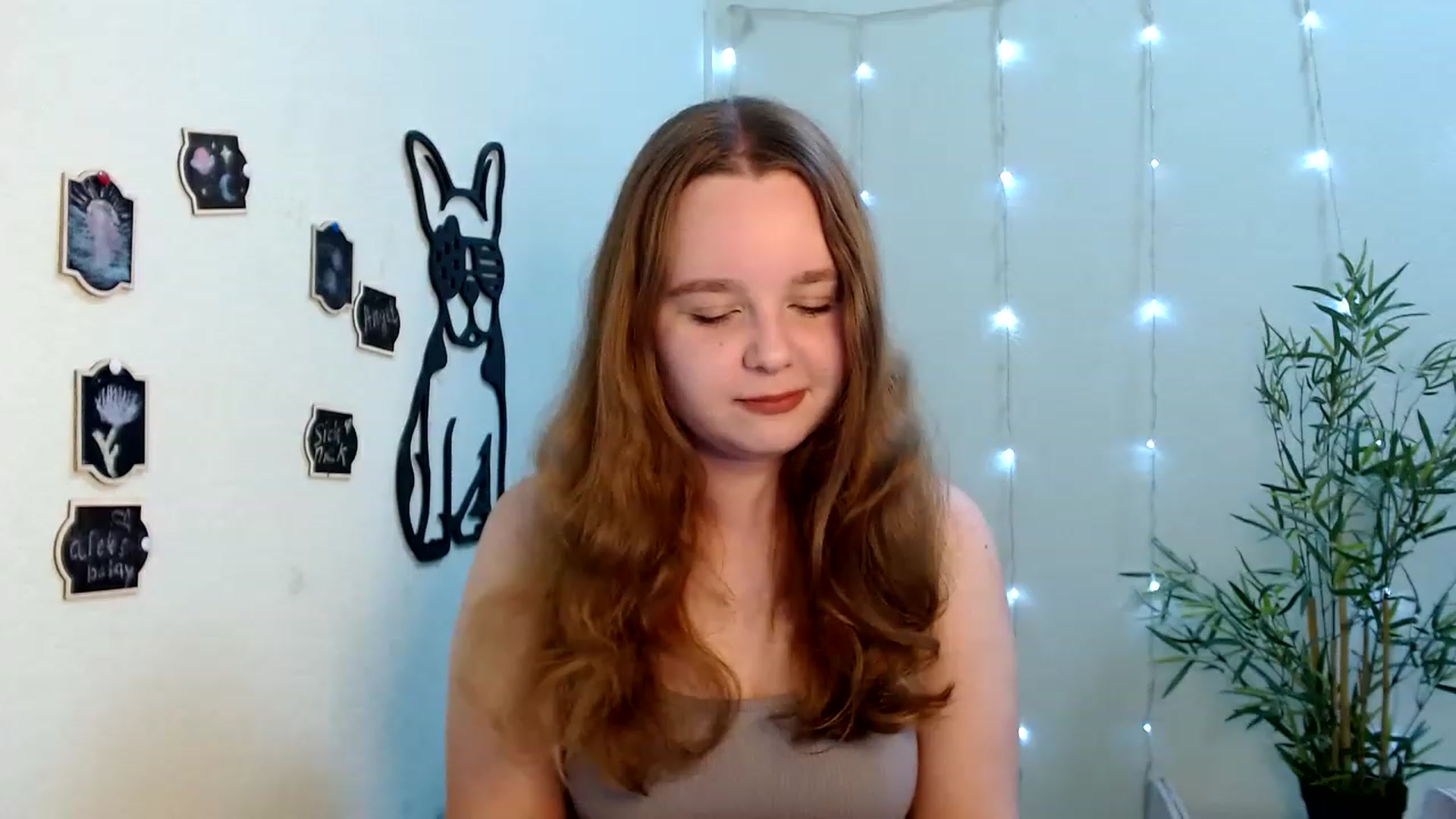 Gallery image thumbnail from Cold_Moon's myfreecams stream on, 06/18/2023, 13:22 image 1 of 20
