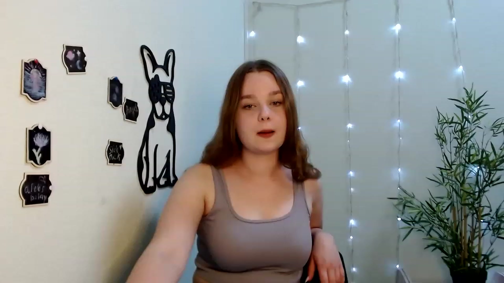 Gallery image thumbnail from Cold_Moon's myfreecams stream on, 06/18/2023, 13:22 image 16 of 20