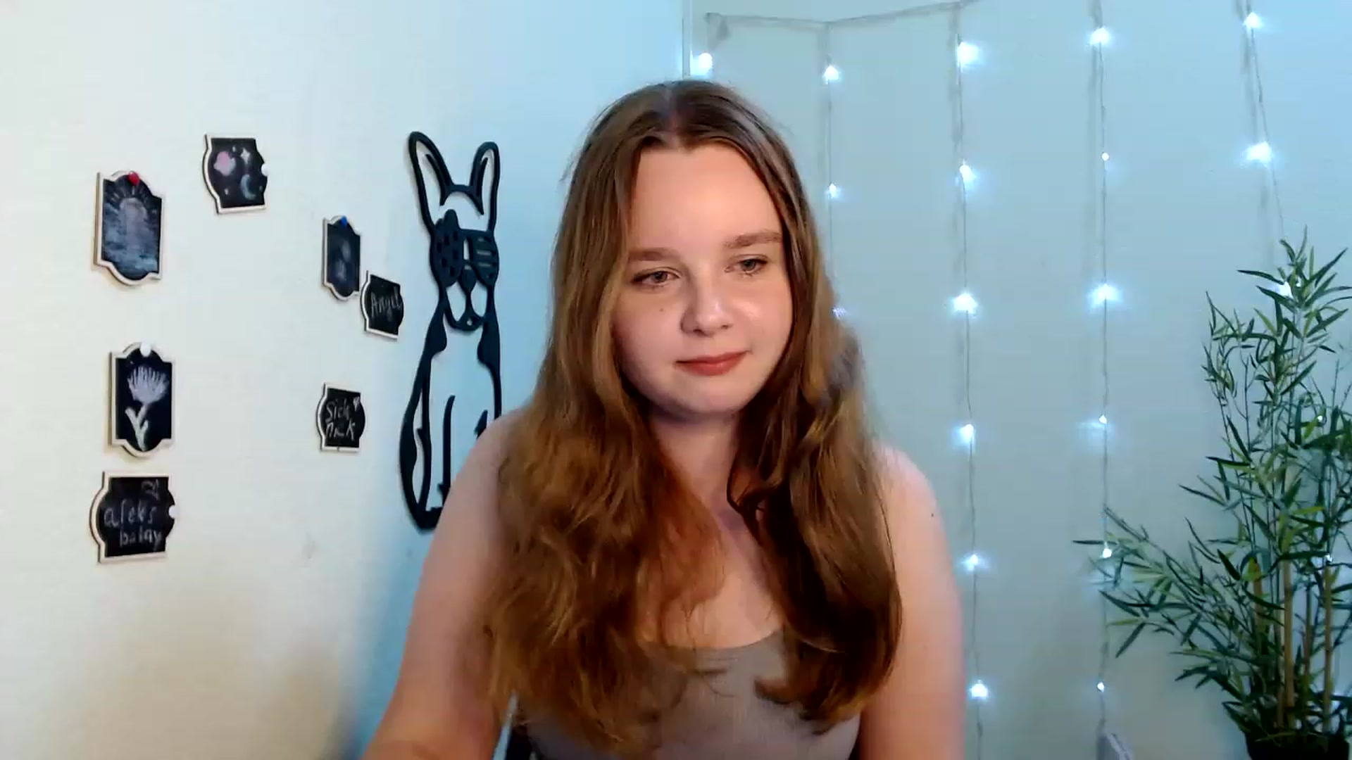 Gallery image thumbnail from Cold_Moon's myfreecams stream on, 06/18/2023, 15:24 image 17 of 20