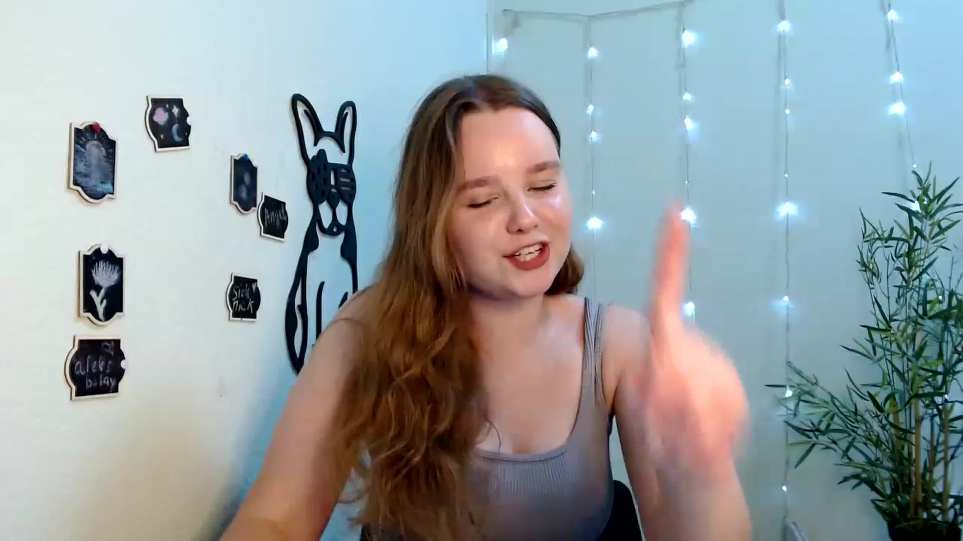 Gallery image thumbnail from Cold_Moon's myfreecams stream on, 06/18/2023, 15:24 image 14 of 20