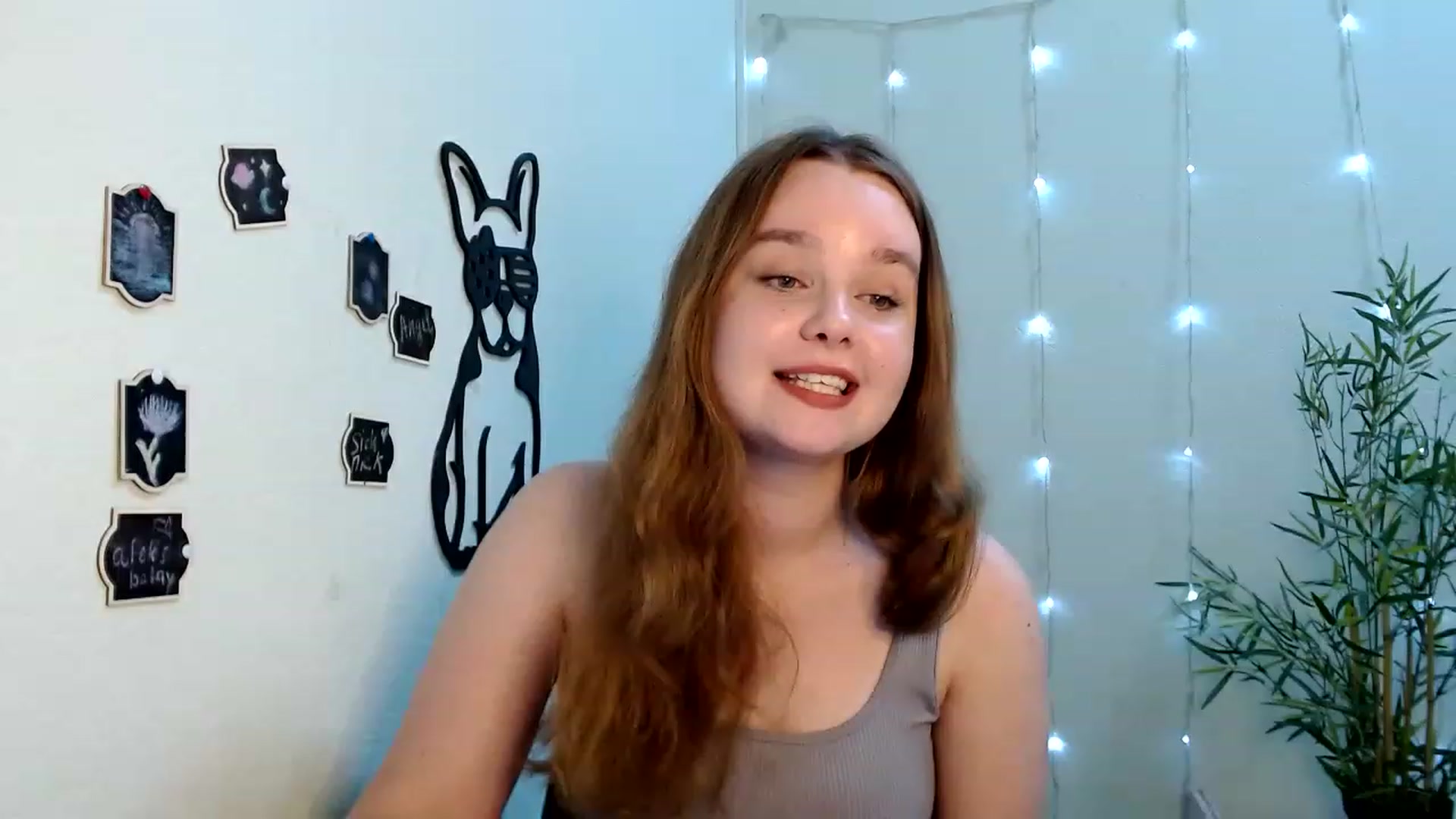 Gallery image thumbnail from Cold_Moon's myfreecams stream on, 06/18/2023, 15:24 image 5 of 20