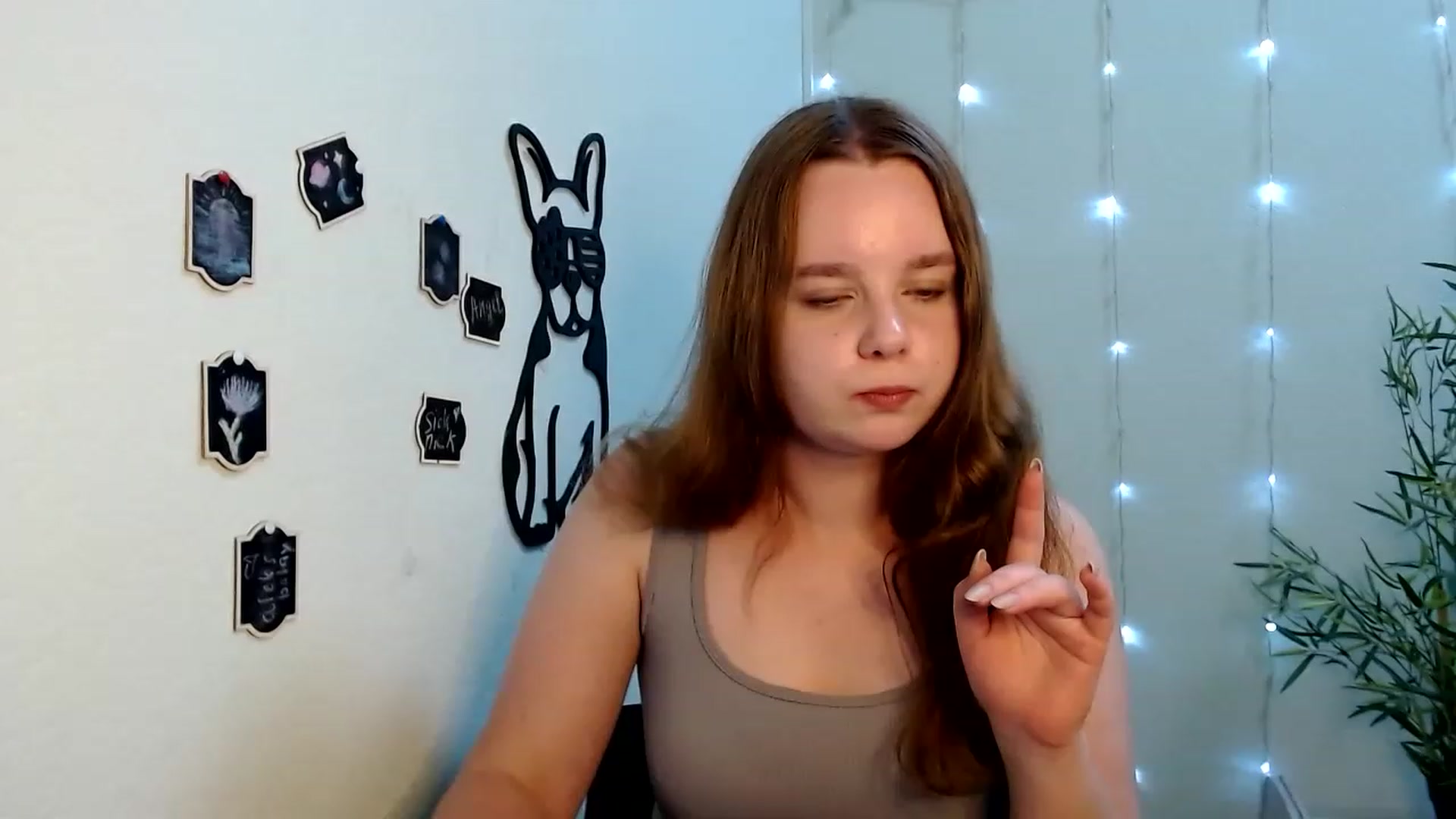 Gallery image thumbnail from Cold_Moon's myfreecams stream on, 06/18/2023, 17:28 image 7 of 20