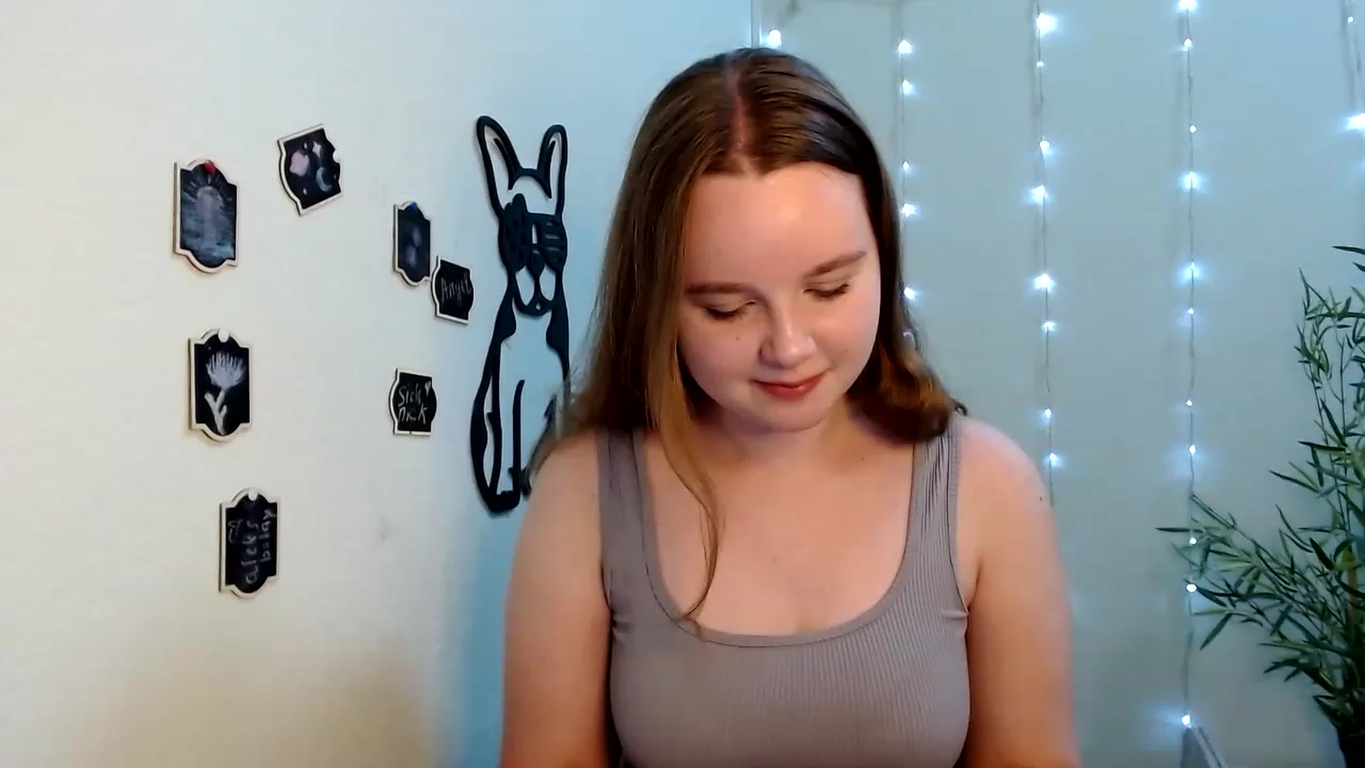 Gallery image thumbnail from Cold_Moon's myfreecams stream on, 06/18/2023, 17:28 image 5 of 20