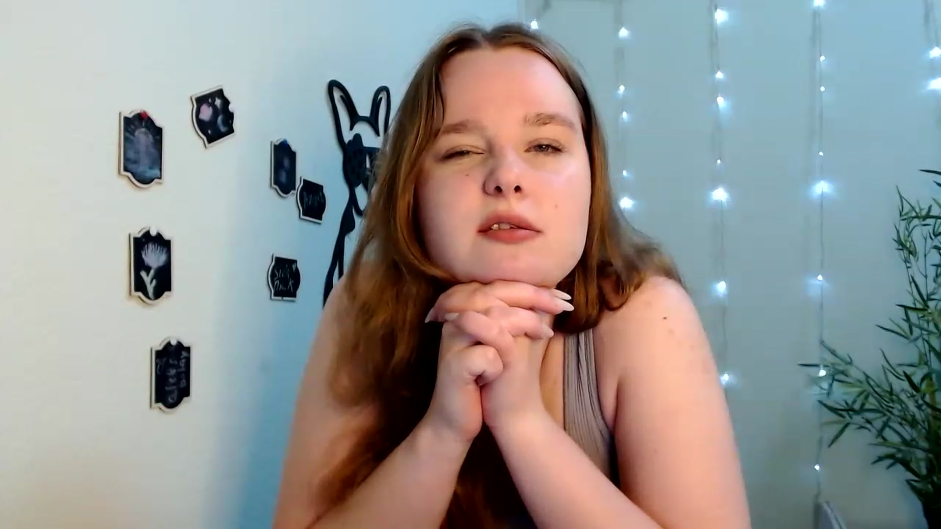 Gallery image thumbnail from Cold_Moon's myfreecams stream on, 06/18/2023, 17:28 image 13 of 20