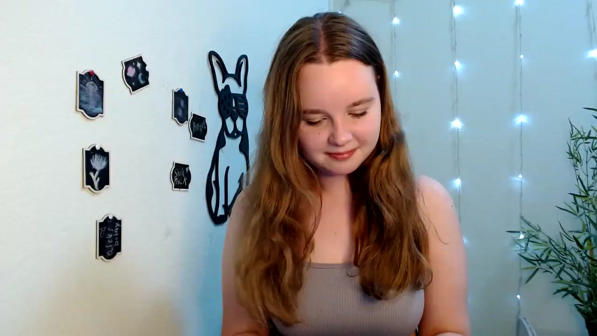 Gallery image thumbnail from Cold_Moon's myfreecams stream on, 06/18/2023, 17:28 image 15 of 20