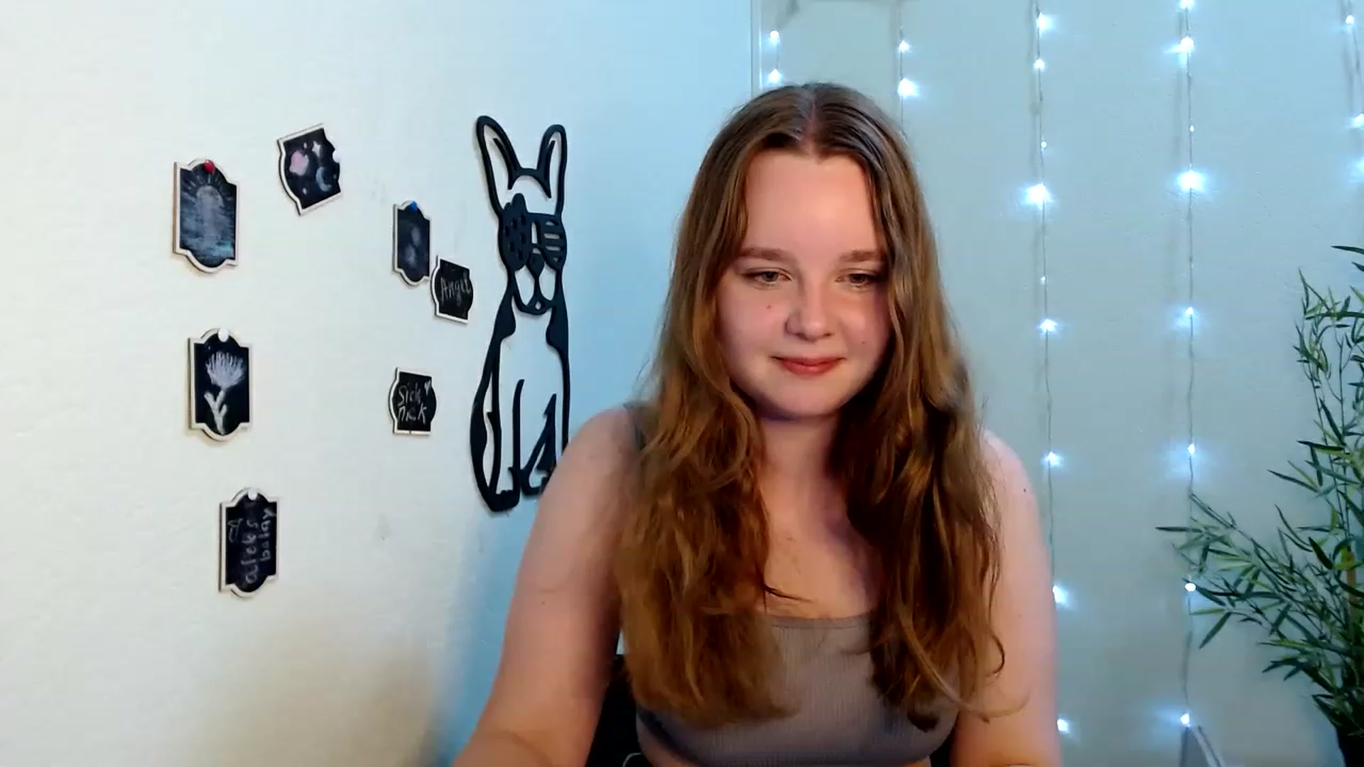 Gallery image thumbnail from Cold_Moon's myfreecams stream on, 06/18/2023, 17:28 image 16 of 20