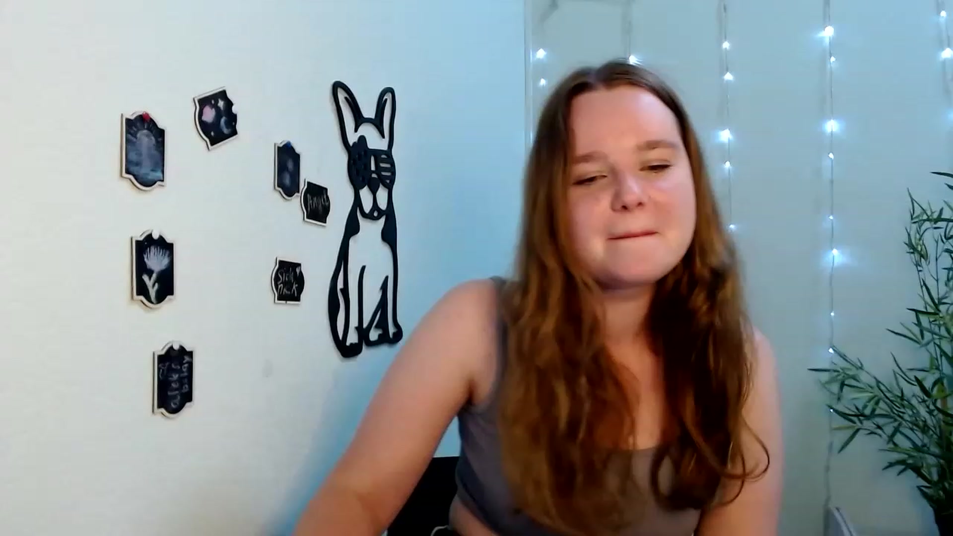 Gallery image thumbnail from Cold_Moon's myfreecams stream on, 06/18/2023, 17:28 image 17 of 20