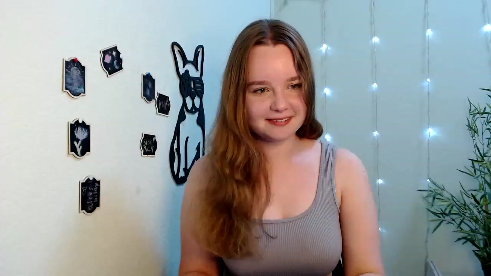 Gallery image thumbnail from Cold_Moon's myfreecams stream on, 06/18/2023, 17:28 image 12 of 20