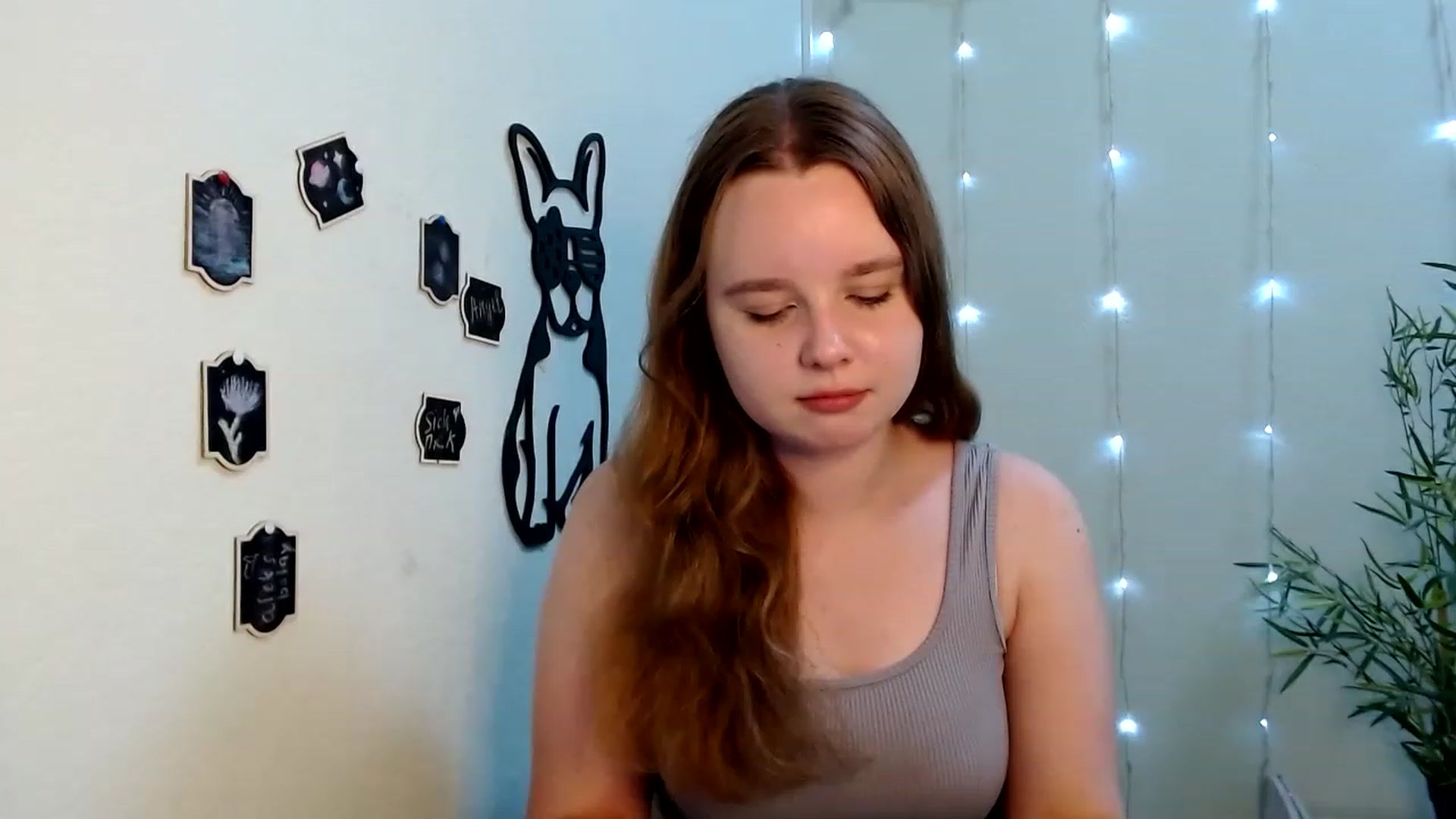 Gallery image thumbnail from Cold_Moon's myfreecams stream on, 06/18/2023, 17:28 image 2 of 20