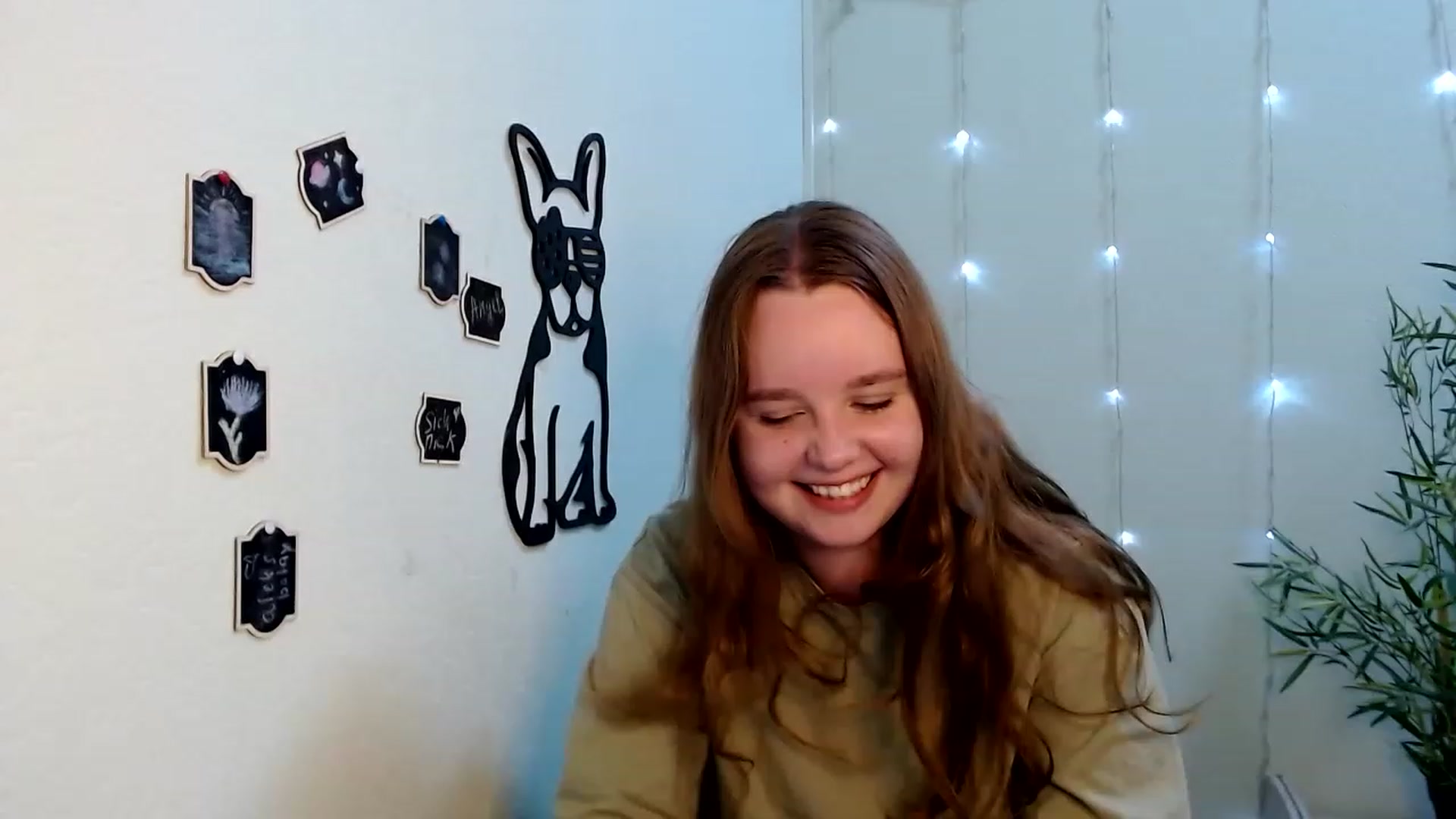 Gallery image thumbnail from Cold_Moon's myfreecams stream on, 06/18/2023, 17:28 image 19 of 20