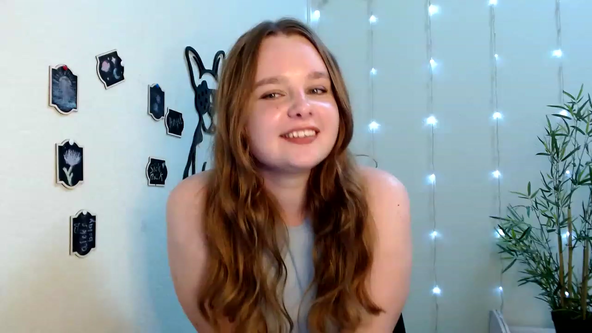 Gallery image thumbnail from Cold_Moon's myfreecams stream on, 06/19/2023, 12:54 image 2 of 20