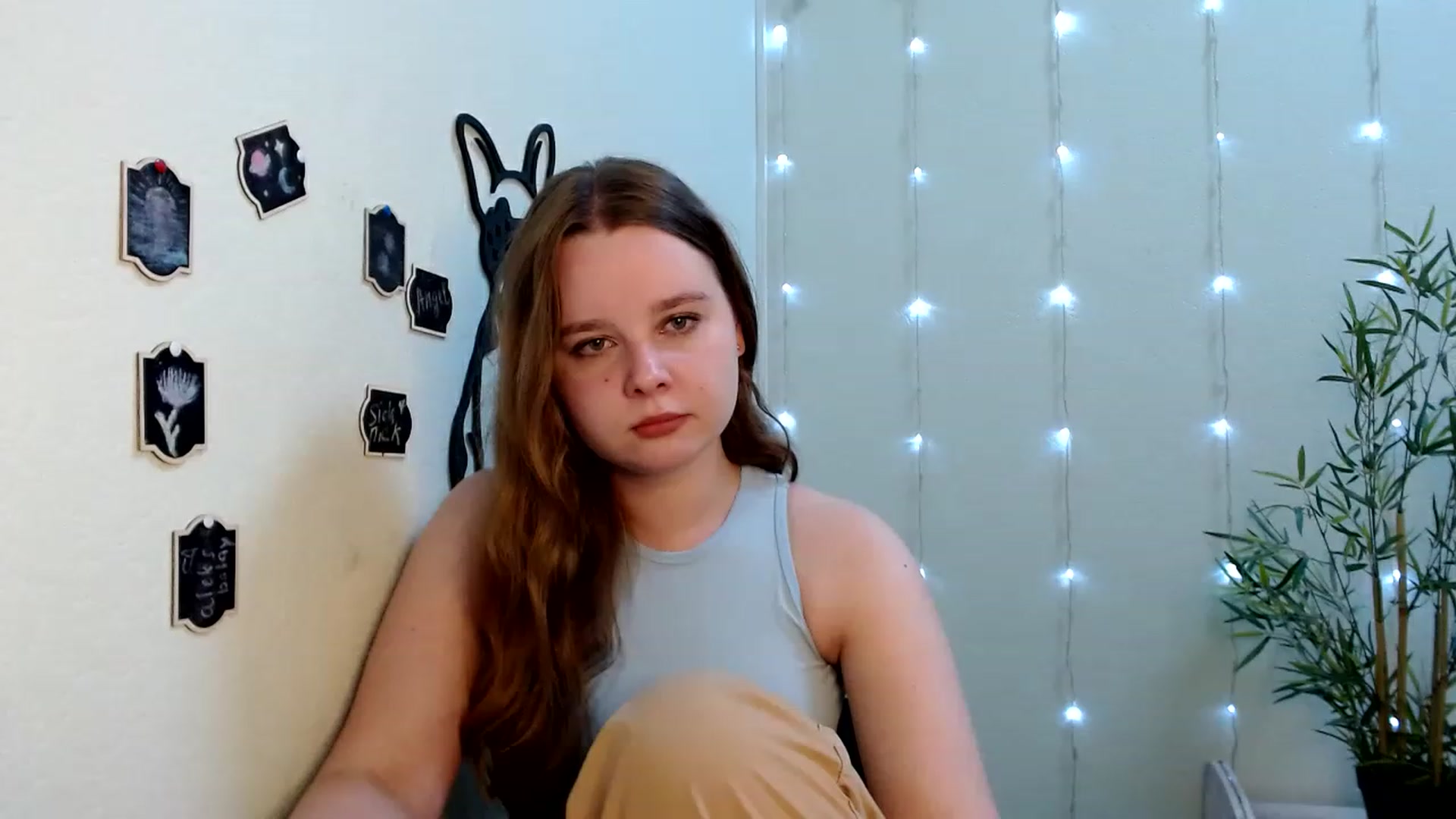 Gallery image thumbnail from Cold_Moon's myfreecams stream on, 06/19/2023, 13:35 image 17 of 20
