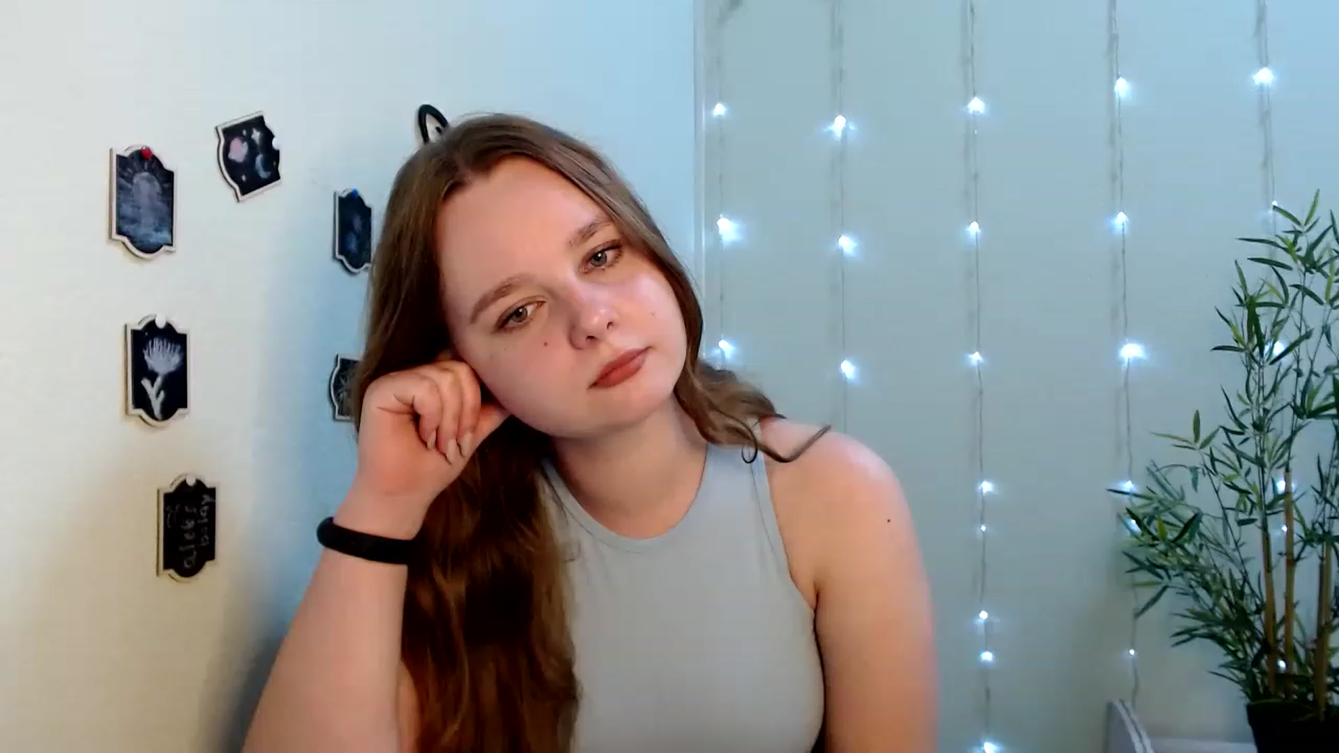 Gallery image thumbnail from Cold_Moon's myfreecams stream on, 06/19/2023, 13:35 image 16 of 20