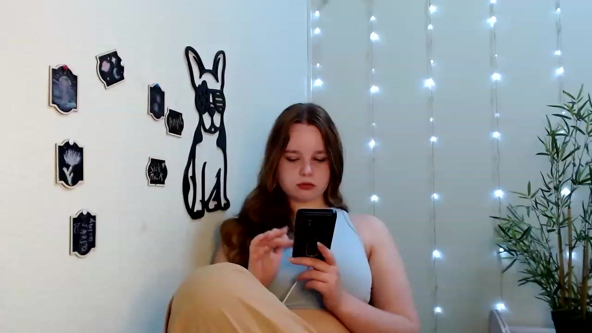 Gallery image thumbnail from Cold_Moon's myfreecams stream on, 06/19/2023, 13:35 image 8 of 20