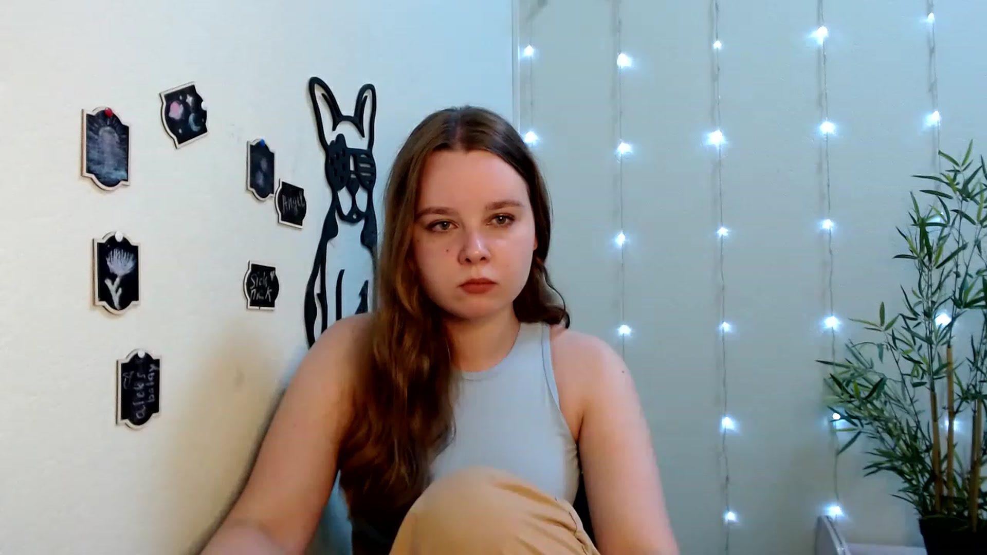 Gallery image thumbnail from Cold_Moon's myfreecams stream on, 06/19/2023, 13:35 image 18 of 20