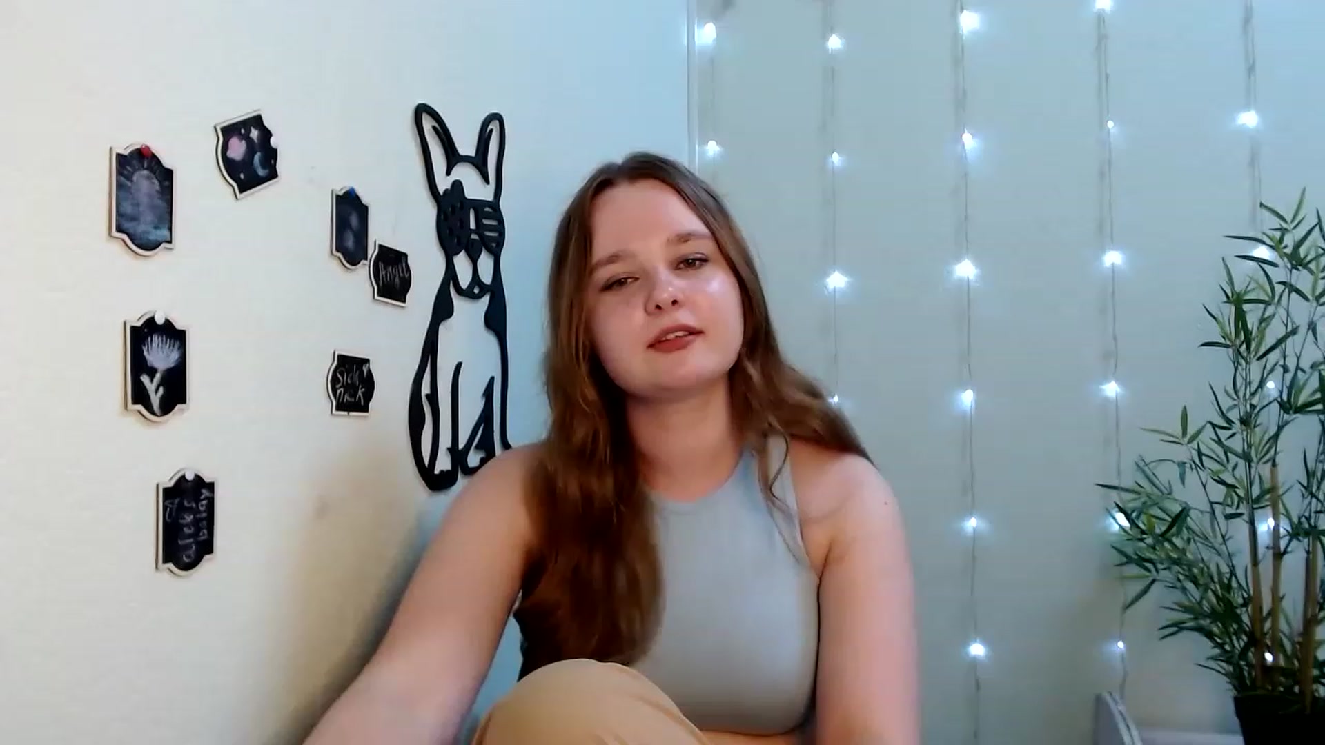 Gallery image thumbnail from Cold_Moon's myfreecams stream on, 06/19/2023, 13:35 image 7 of 20
