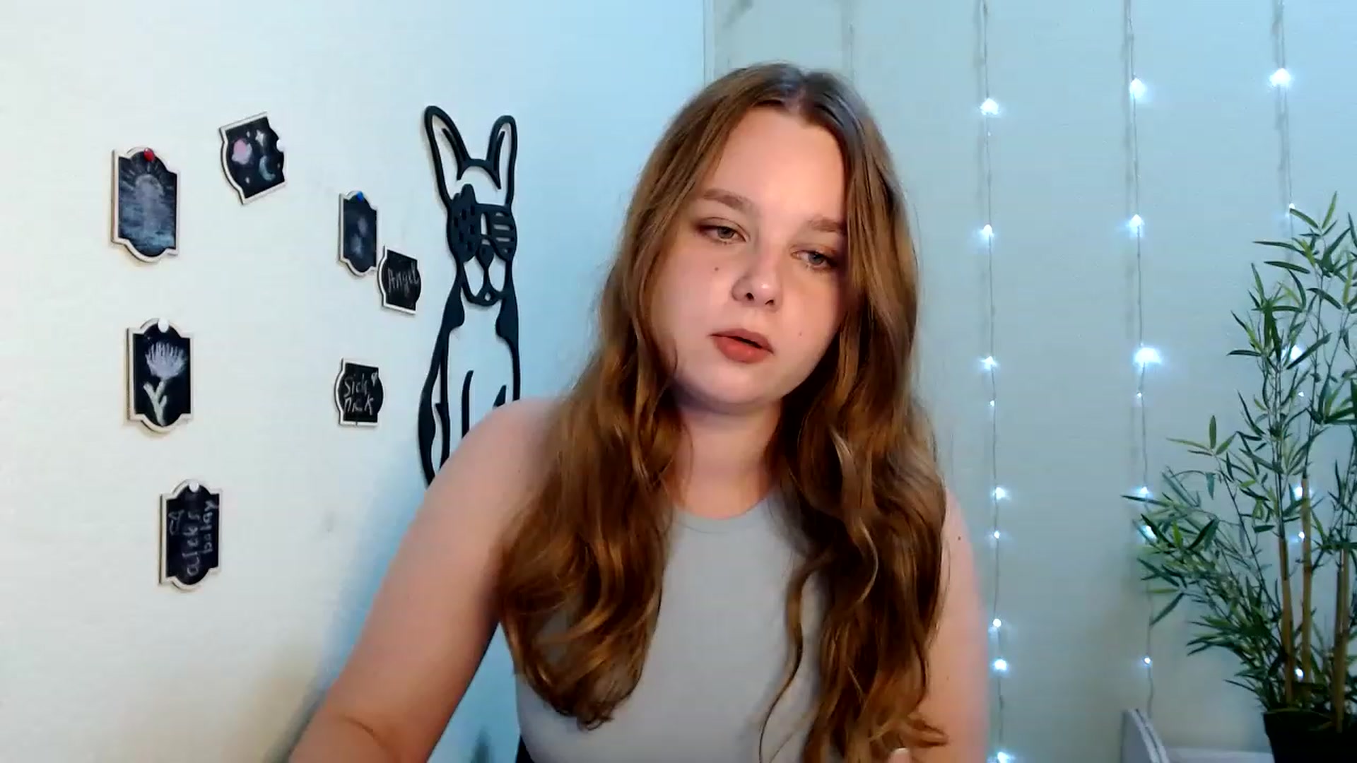Gallery image thumbnail from Cold_Moon's myfreecams stream on, 06/19/2023, 13:35 image 4 of 20