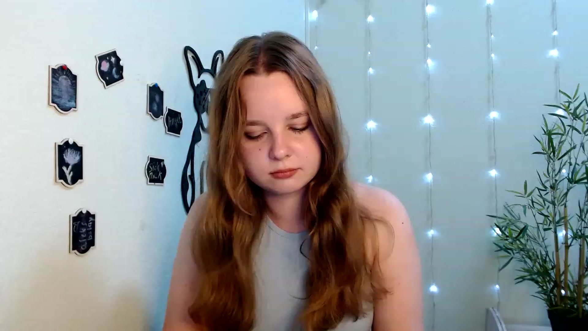 Gallery image thumbnail from Cold_Moon's myfreecams stream on, 06/19/2023, 13:35 image 10 of 20