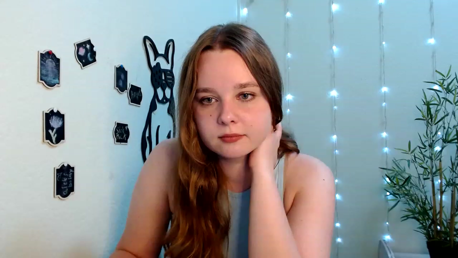Gallery image thumbnail from Cold_Moon's myfreecams stream on, 06/19/2023, 14:08 image 13 of 20