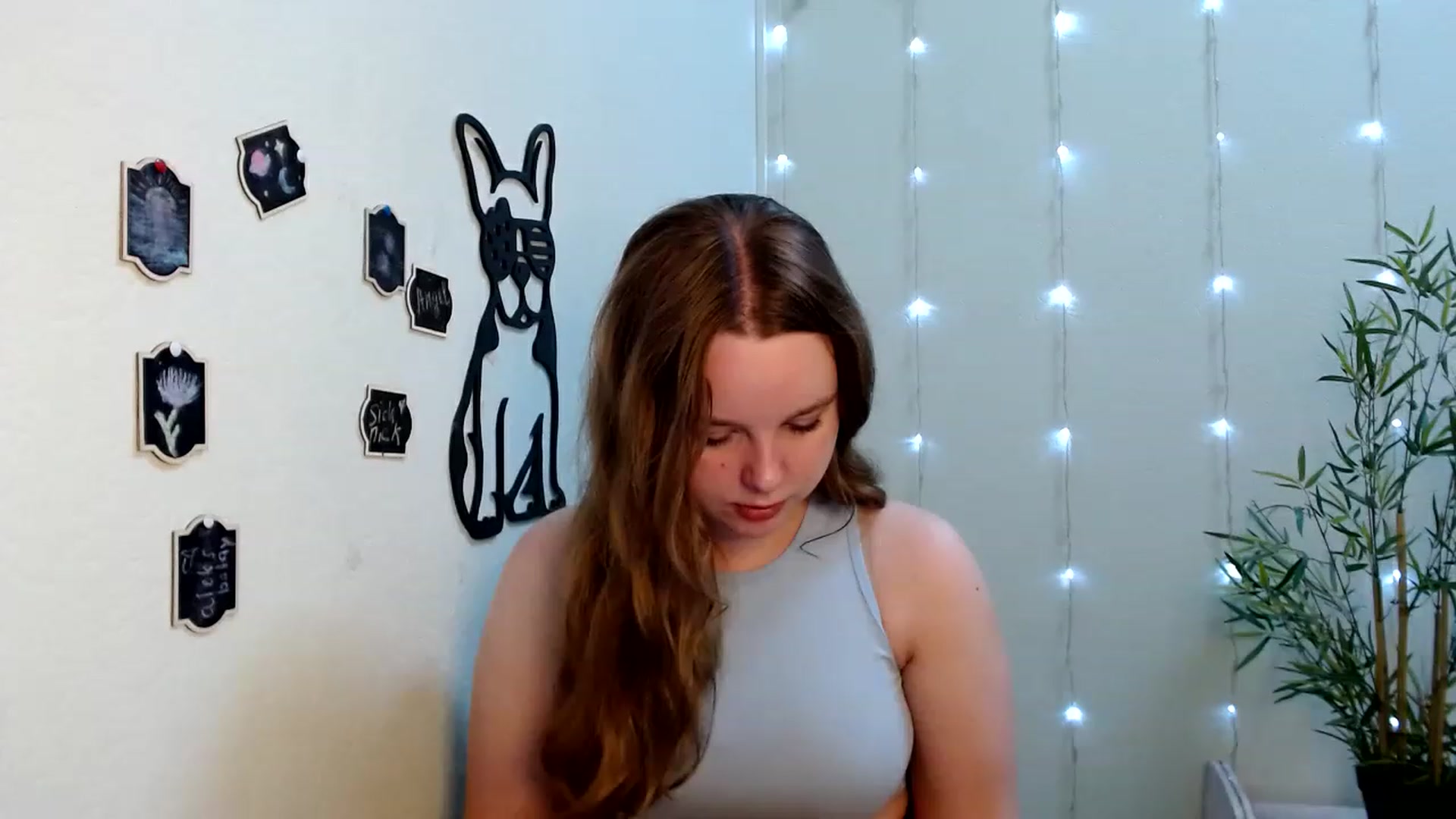 Gallery image thumbnail from Cold_Moon's myfreecams stream on, 06/19/2023, 14:08 image 14 of 20