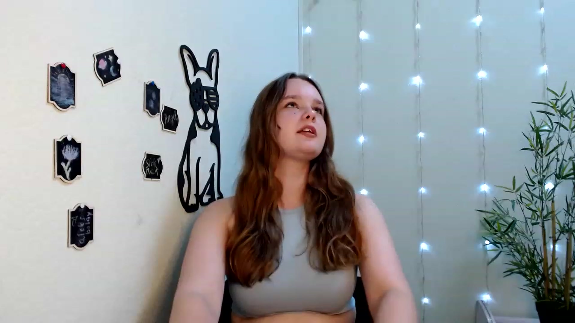 Gallery image thumbnail from Cold_Moon's myfreecams stream on, 06/19/2023, 14:08 image 12 of 20
