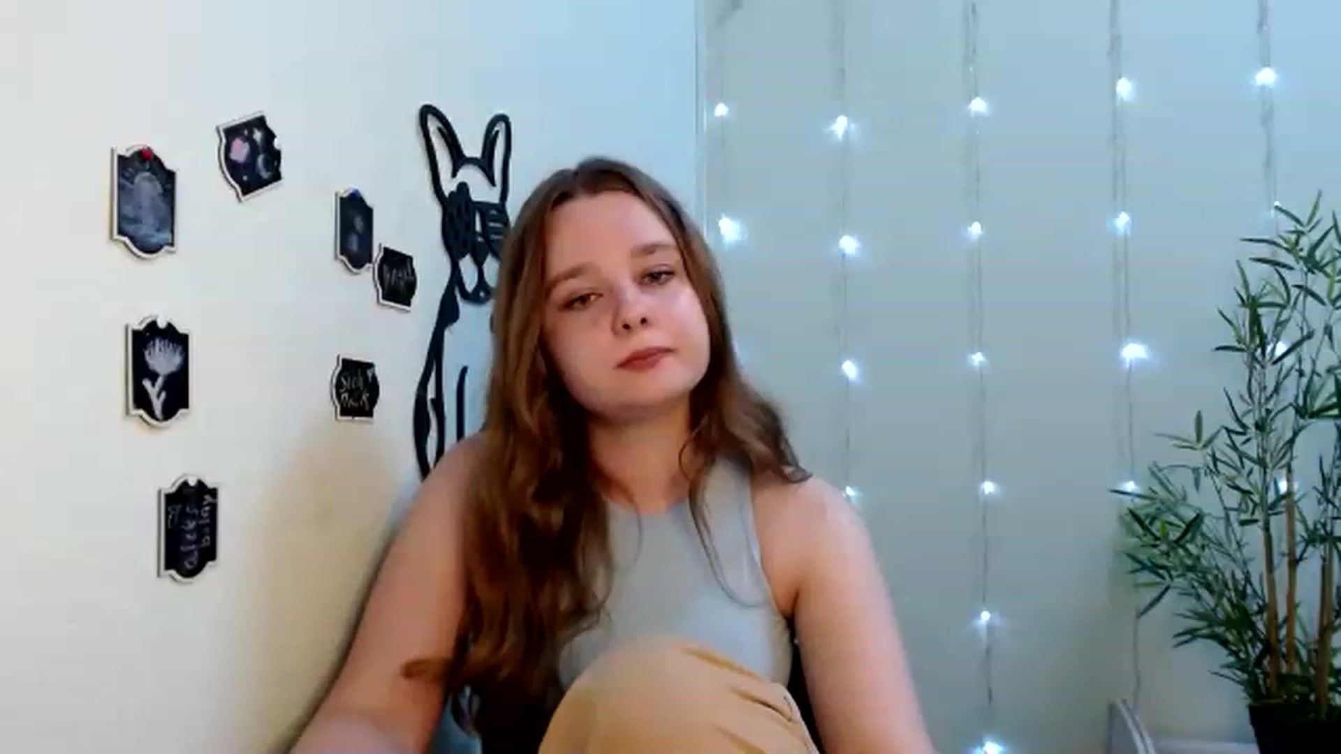 Gallery image thumbnail from Cold_Moon's myfreecams stream on, 06/19/2023, 14:08 image 1 of 20