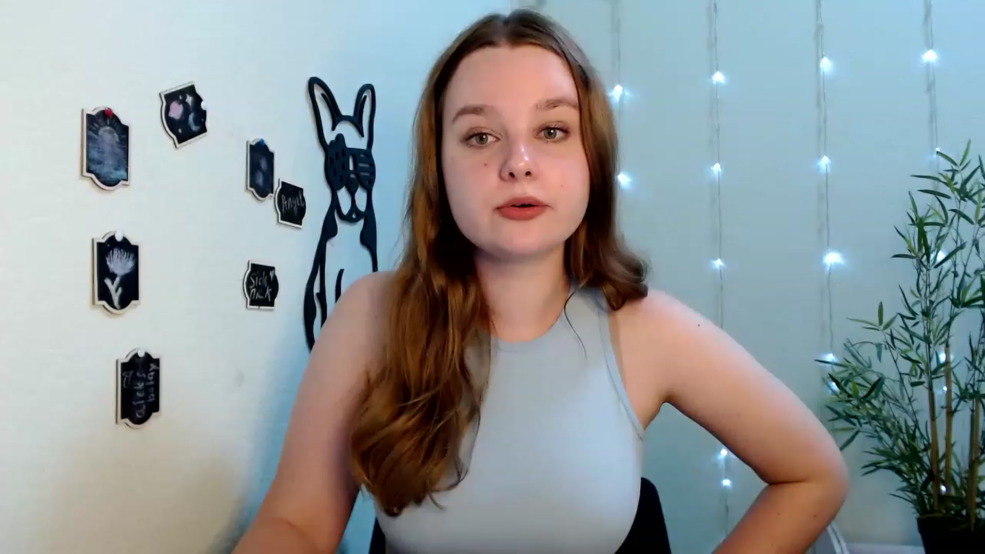 Gallery image thumbnail from Cold_Moon's myfreecams stream on, 06/19/2023, 14:08 image 15 of 20
