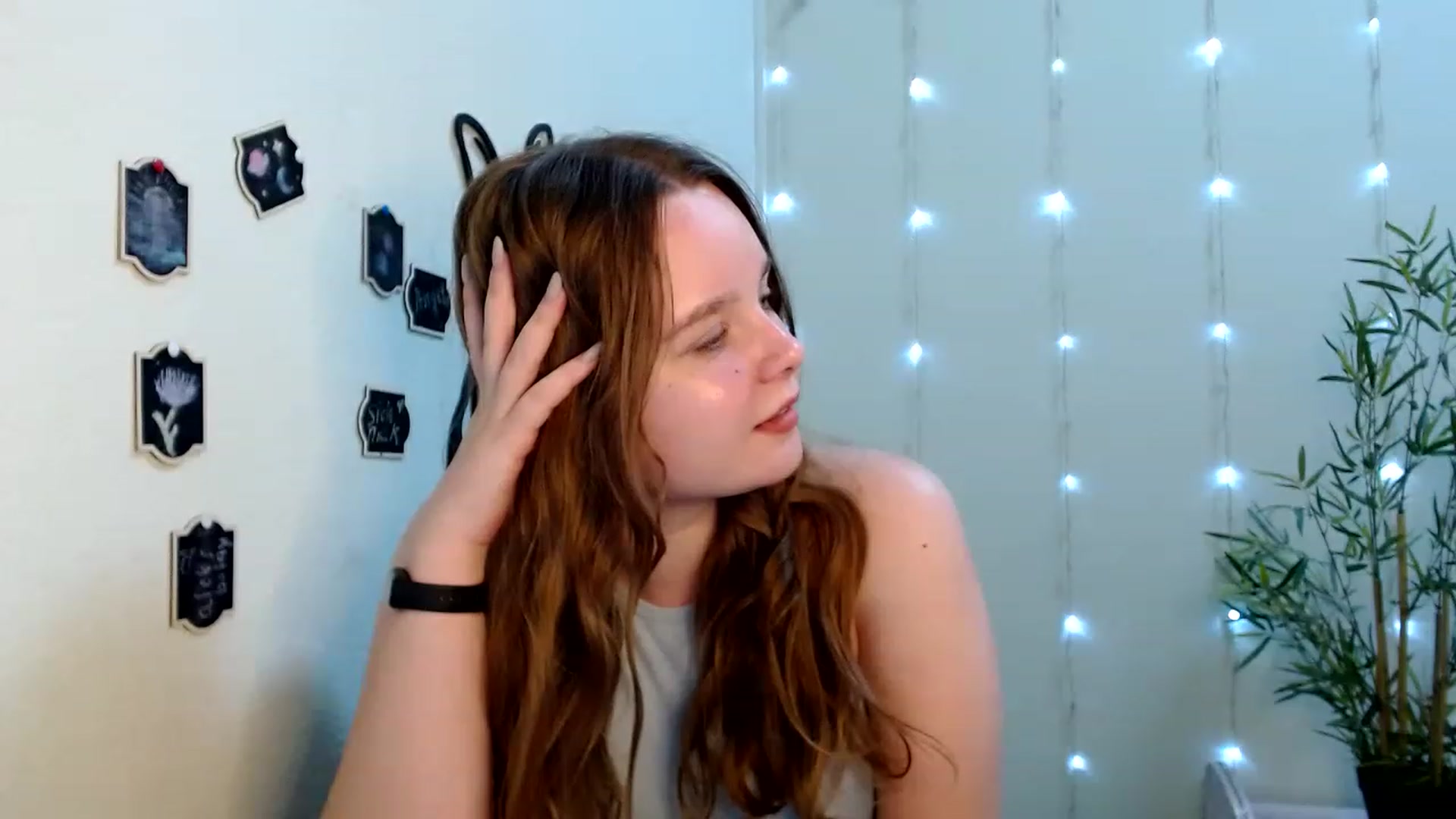 Gallery image thumbnail from Cold_Moon's myfreecams stream on, 06/19/2023, 17:02 image 5 of 20