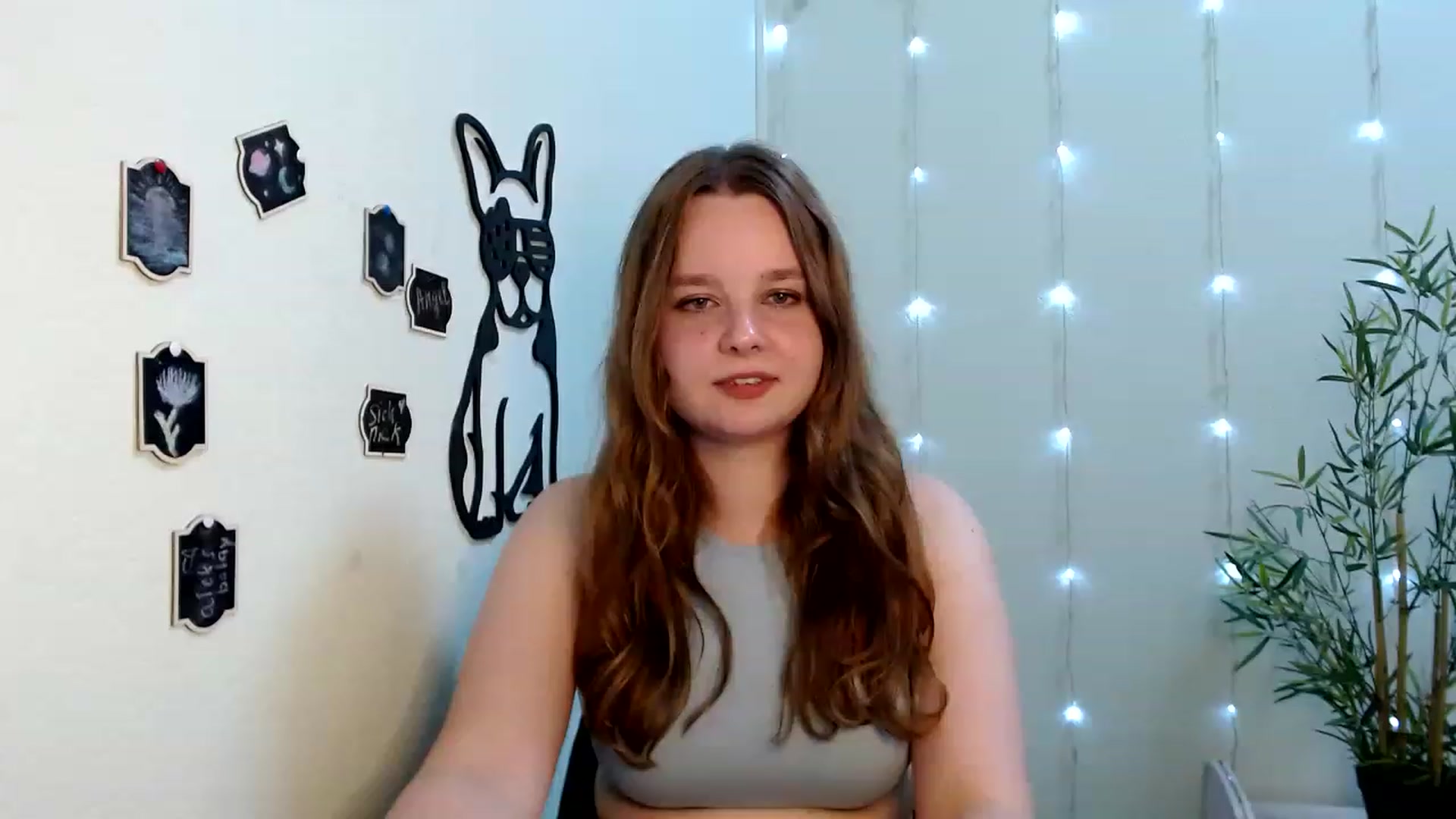 Gallery image thumbnail from Cold_Moon's myfreecams stream on, 06/19/2023, 17:02 image 2 of 20