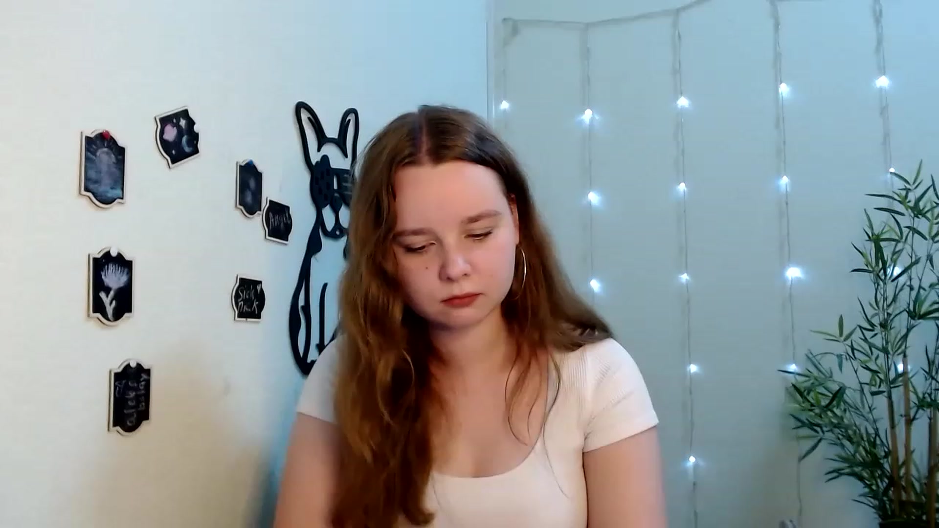 Gallery image thumbnail from Cold_Moon's myfreecams stream on, 06/20/2023, 09:24 image 5 of 20
