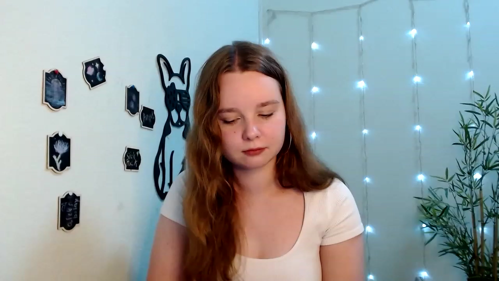 Gallery image thumbnail from Cold_Moon's myfreecams stream on, 06/20/2023, 09:24 image 19 of 20
