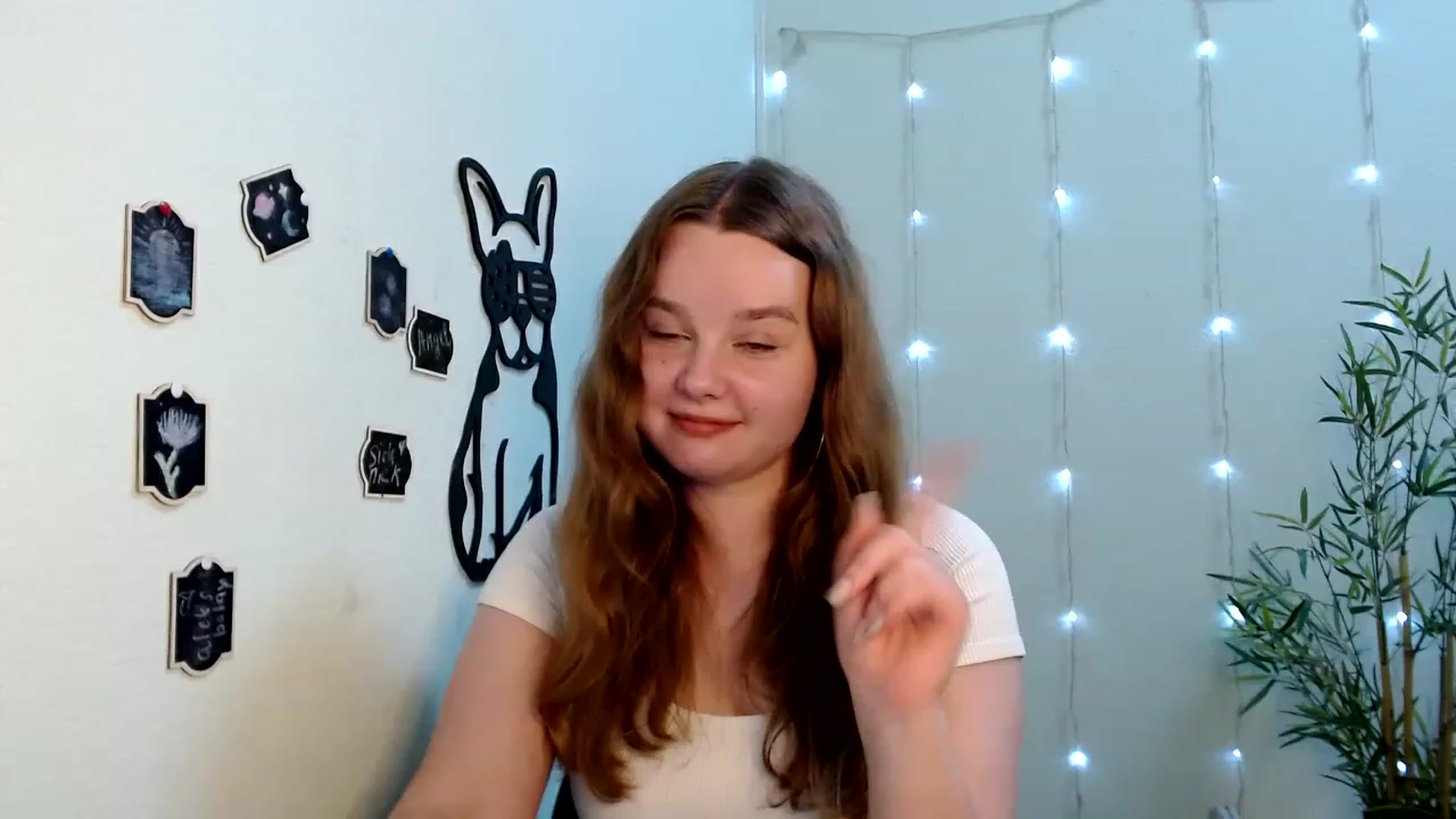 Gallery image thumbnail from Cold_Moon's myfreecams stream on, 06/20/2023, 09:24 image 10 of 20