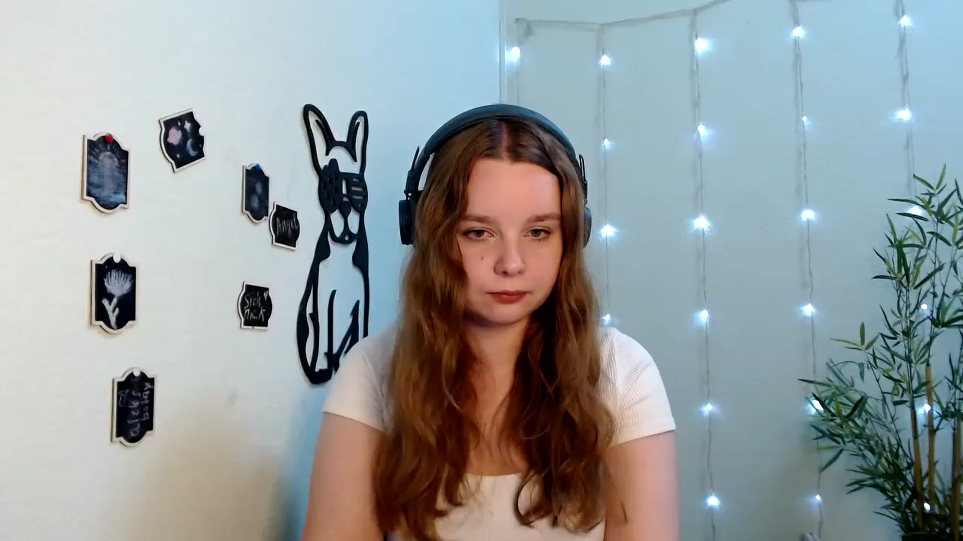 Gallery image thumbnail from Cold_Moon's myfreecams stream on, 06/20/2023, 09:24 image 13 of 20