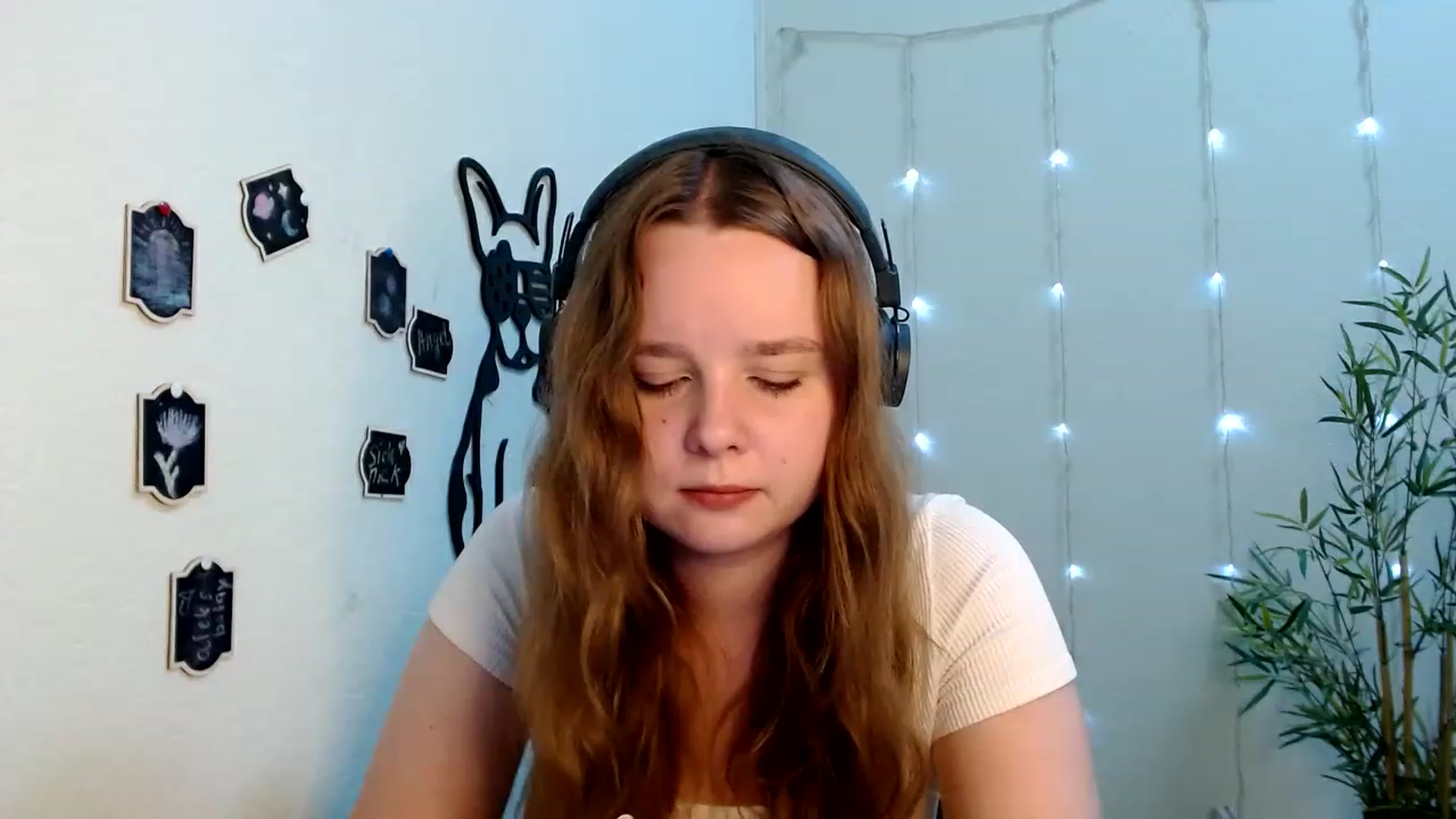 Gallery image thumbnail from Cold_Moon's myfreecams stream on, 06/20/2023, 09:24 image 11 of 20