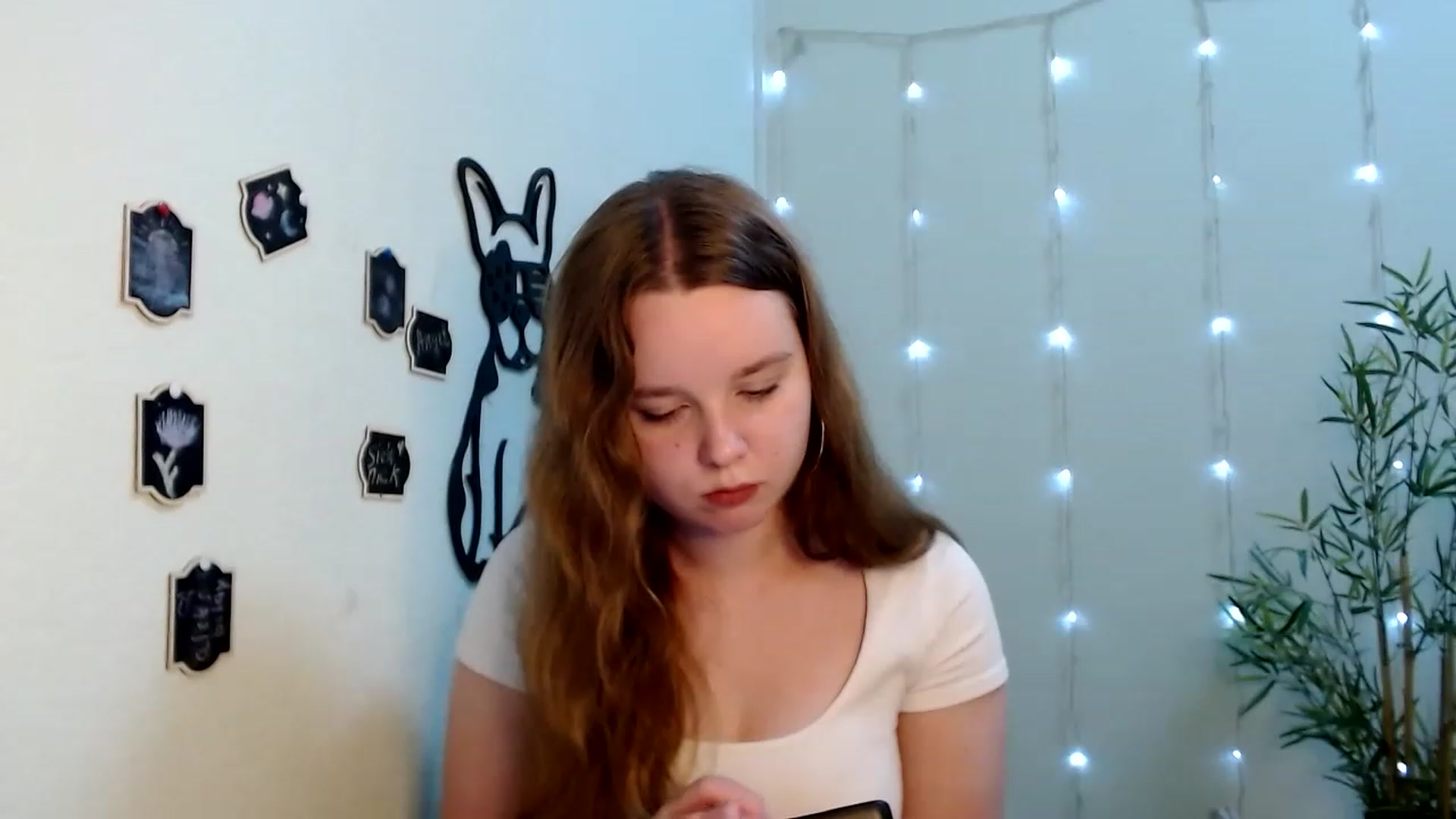 Gallery image thumbnail from Cold_Moon's myfreecams stream on, 06/20/2023, 09:24 image 20 of 20