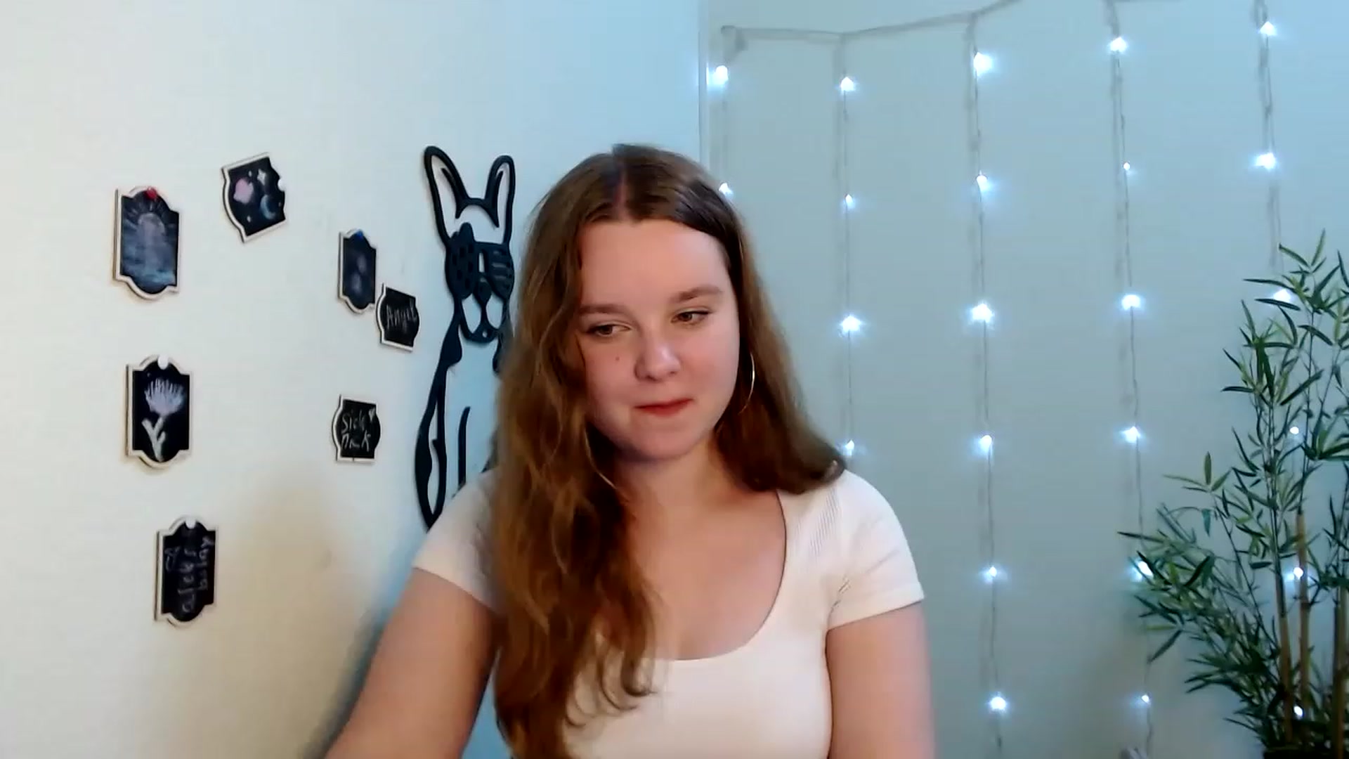 Gallery image thumbnail from Cold_Moon's myfreecams stream on, 06/20/2023, 09:24 image 17 of 20
