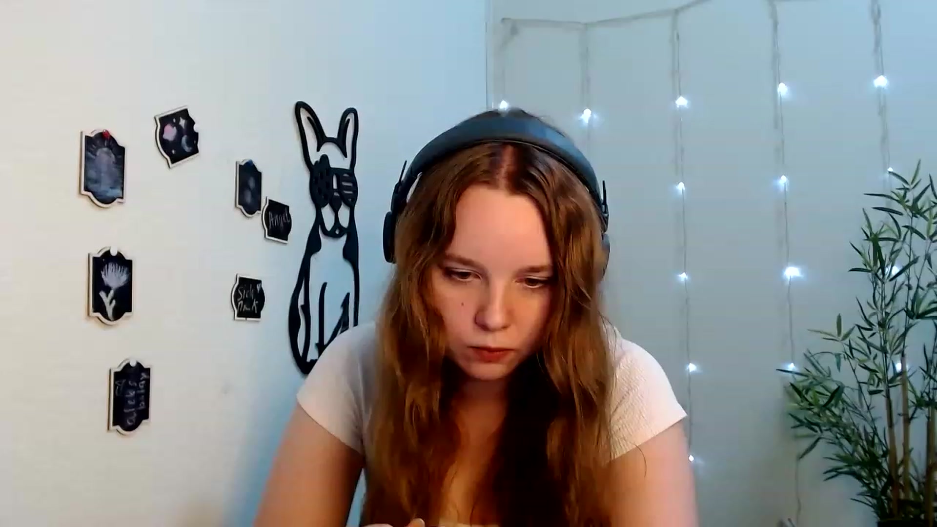 Gallery image thumbnail from Cold_Moon's myfreecams stream on, 06/20/2023, 11:17 image 14 of 20