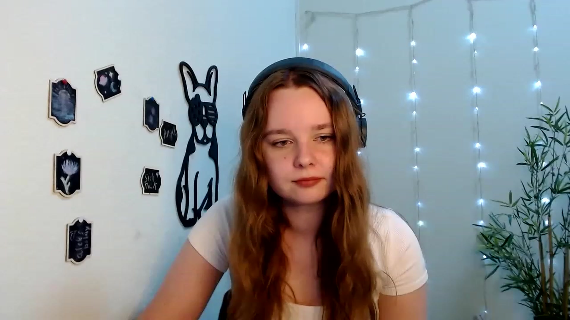 Gallery image thumbnail from Cold_Moon's myfreecams stream on, 06/20/2023, 11:17 image 6 of 20