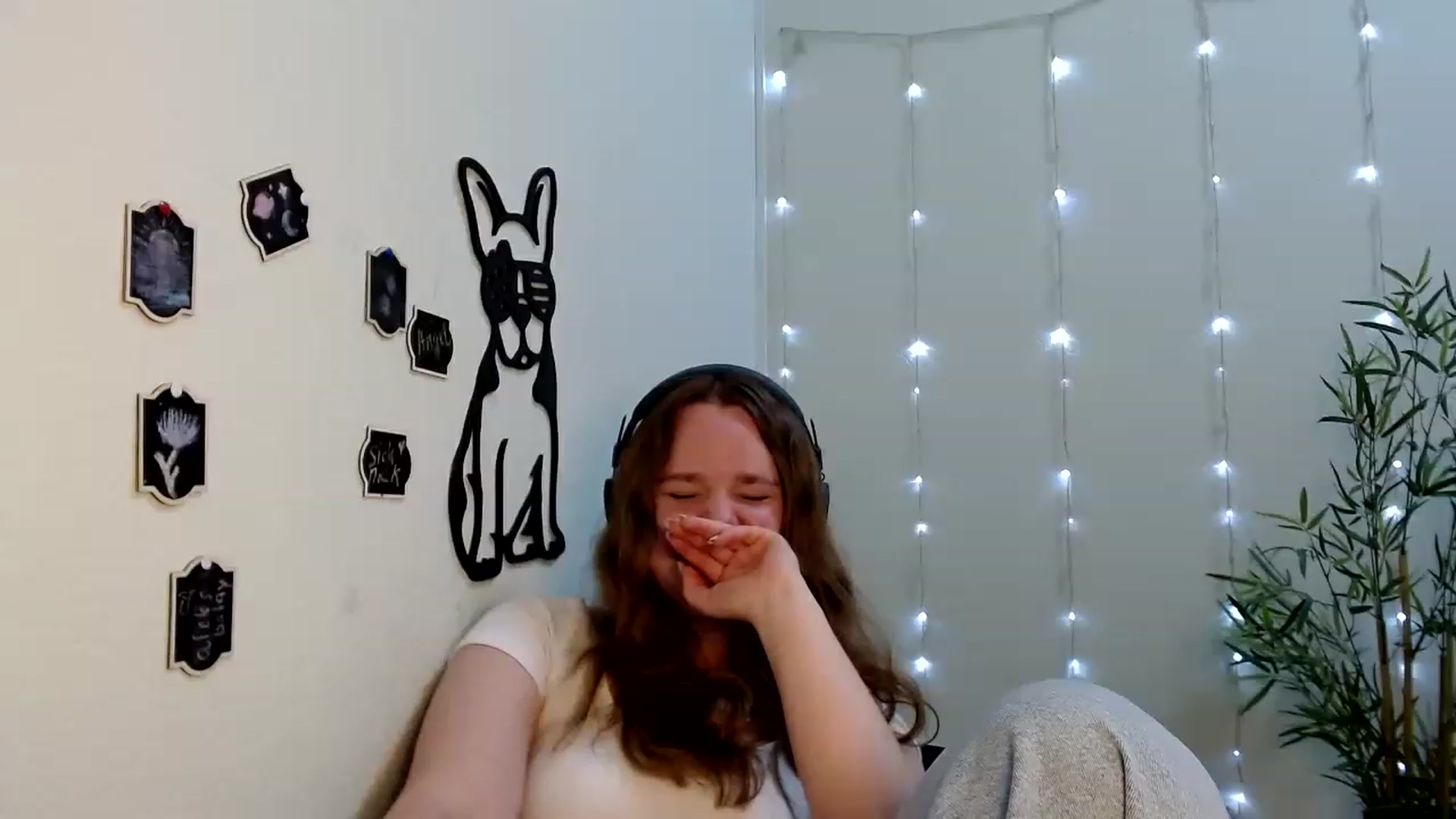 Gallery image thumbnail from Cold_Moon's myfreecams stream on, 06/20/2023, 11:17 image 11 of 20