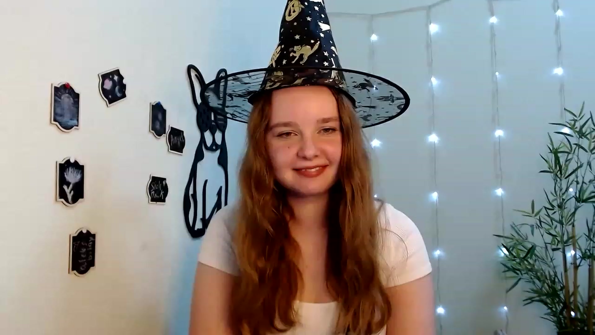Gallery image thumbnail from Cold_Moon's myfreecams stream on, 06/20/2023, 11:17 image 1 of 20